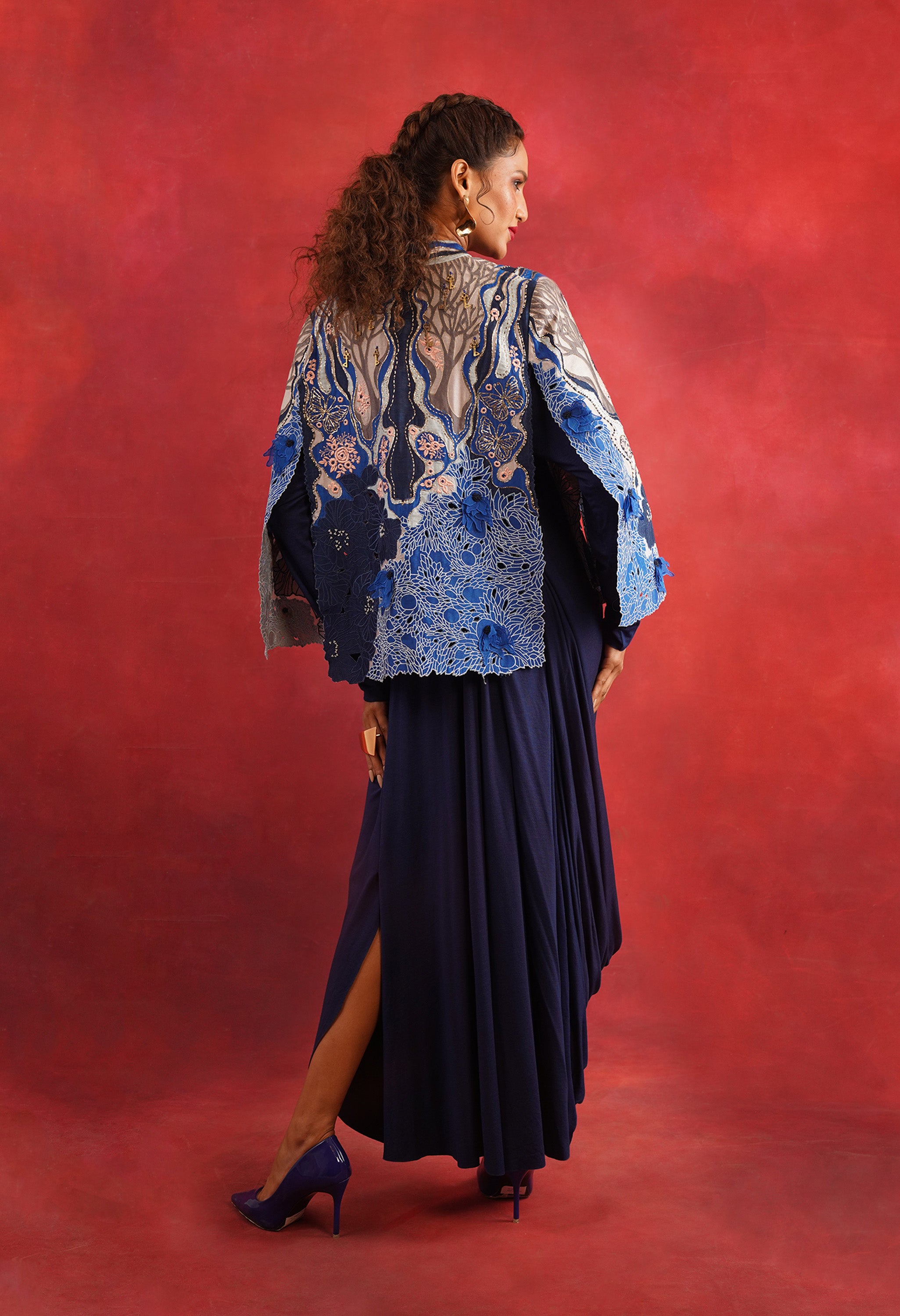 EMBROIDERED CAPE JACKET WITH DRAPED JERSY INNER
