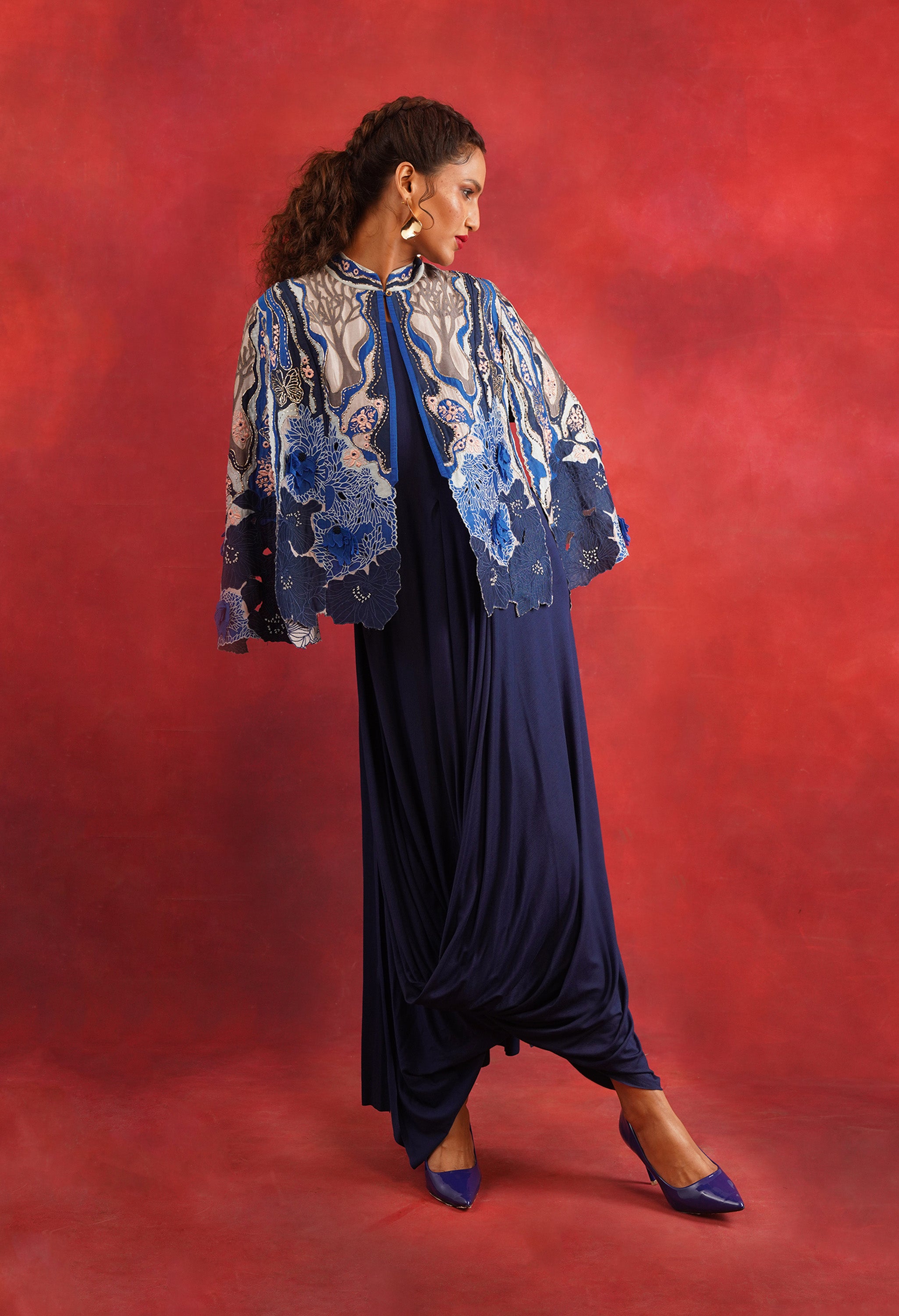 EMBROIDERED CAPE JACKET WITH DRAPED JERSY INNER