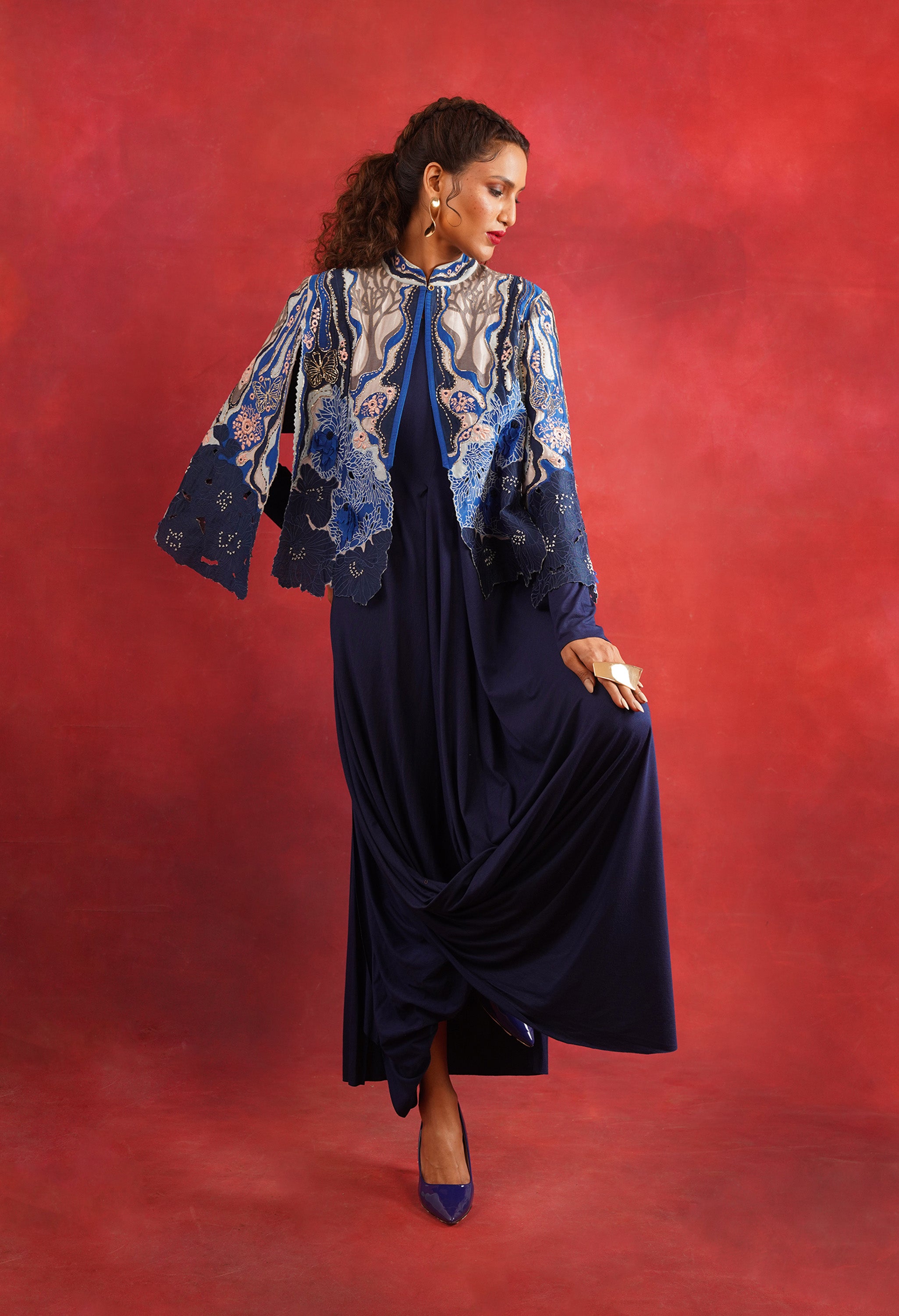EMBROIDERED CAPE JACKET WITH DRAPED JERSY INNER