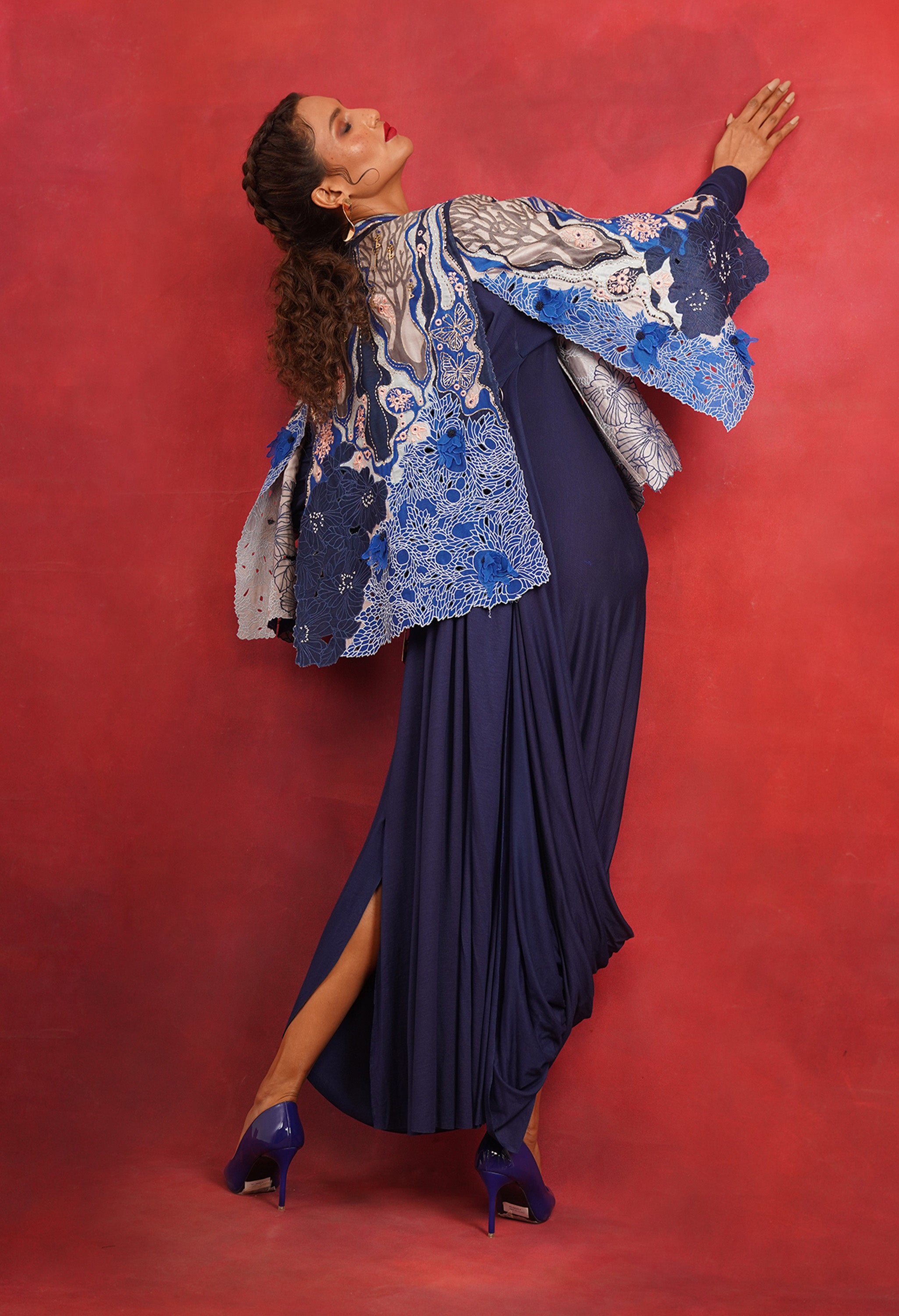 EMBROIDERED CAPE JACKET WITH DRAPED JERSY INNER