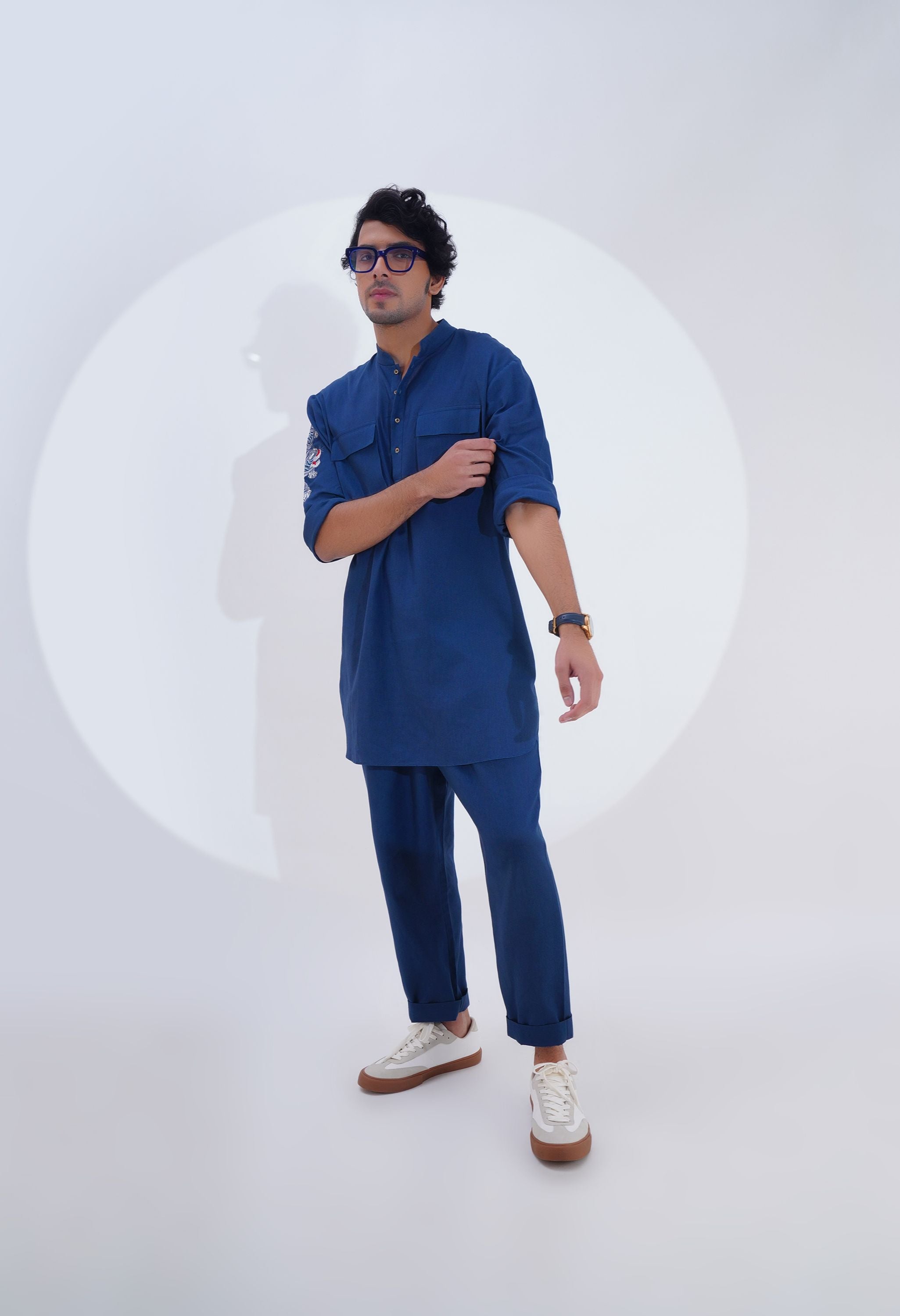 LINEN KURTA SET WITH TIGER EMB DETAILED SLEEVES