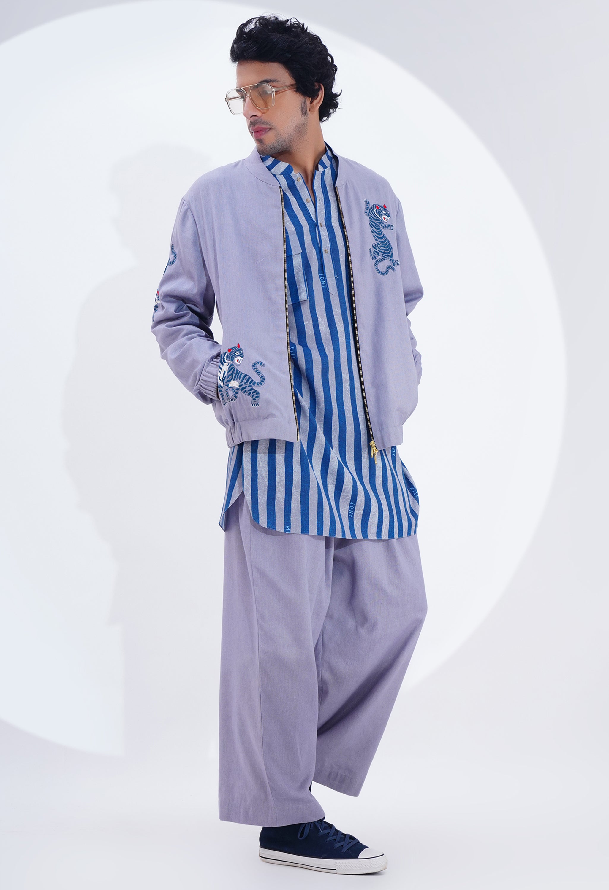 TIGER EMBROIDERED BOMBER JACKET