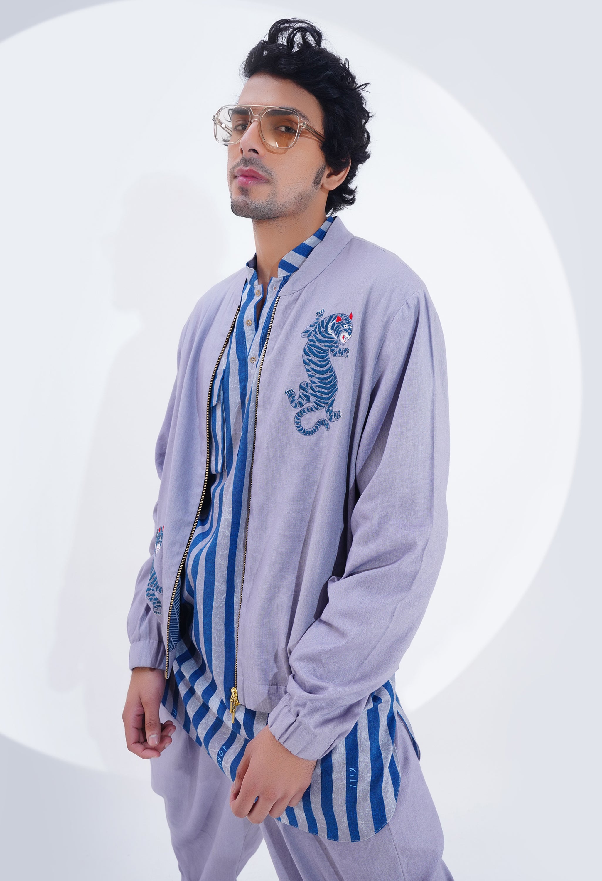 TIGER EMBROIDERED BOMBER JACKET