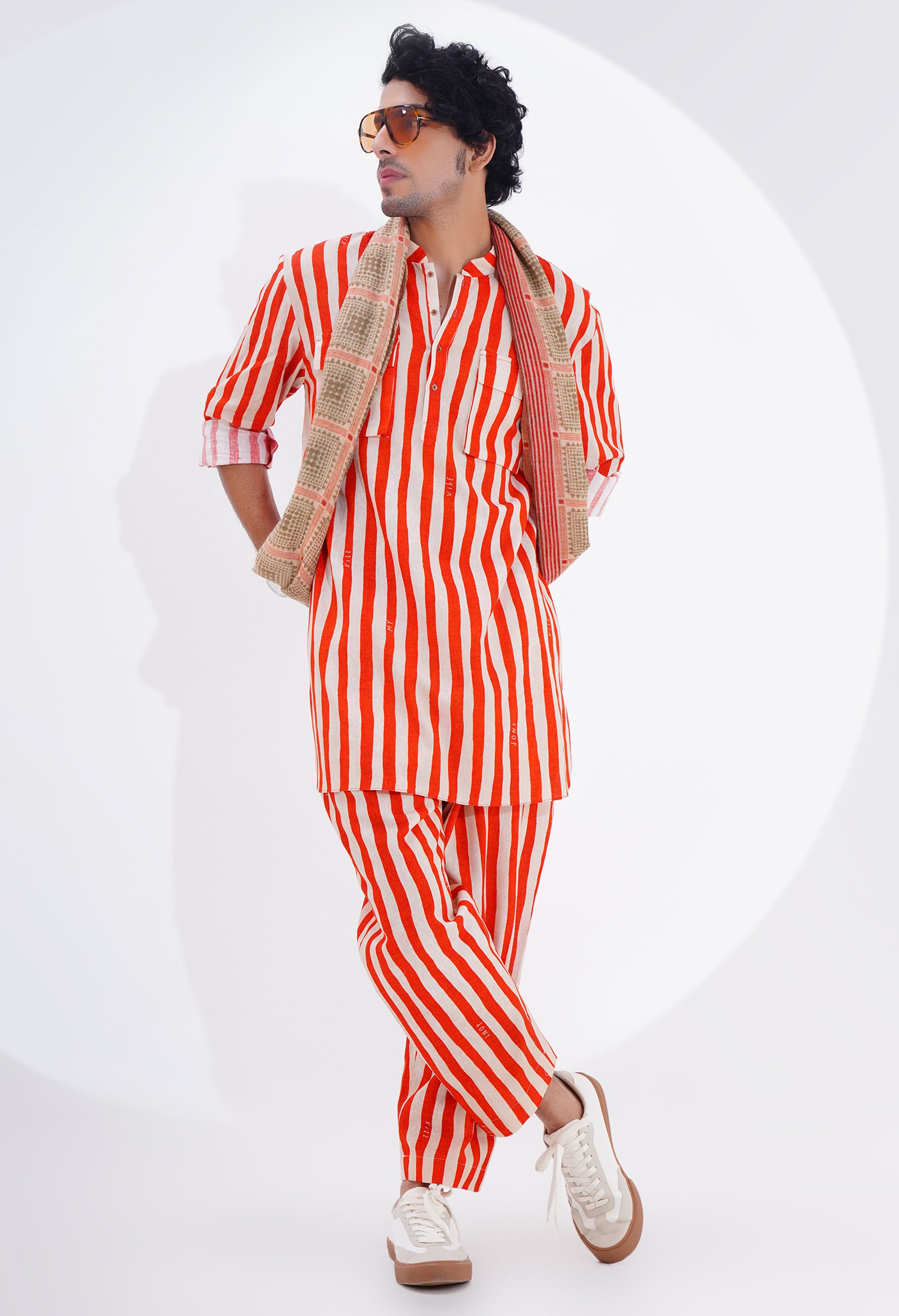 STRIPED PRINTED KURTA WITH PANTS