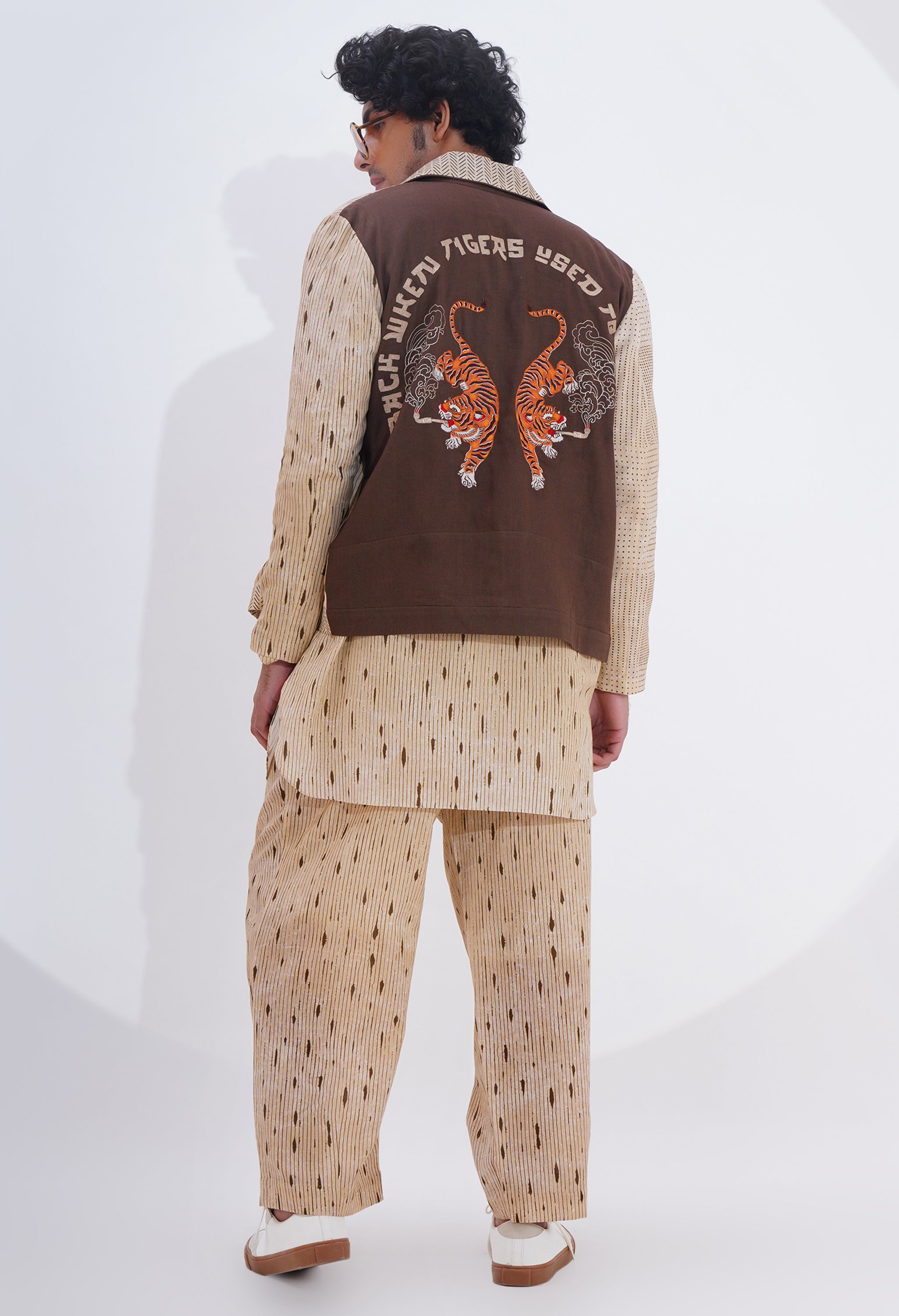 PRINTED CO ORD WITH TIGER EMB BACK DETAILING