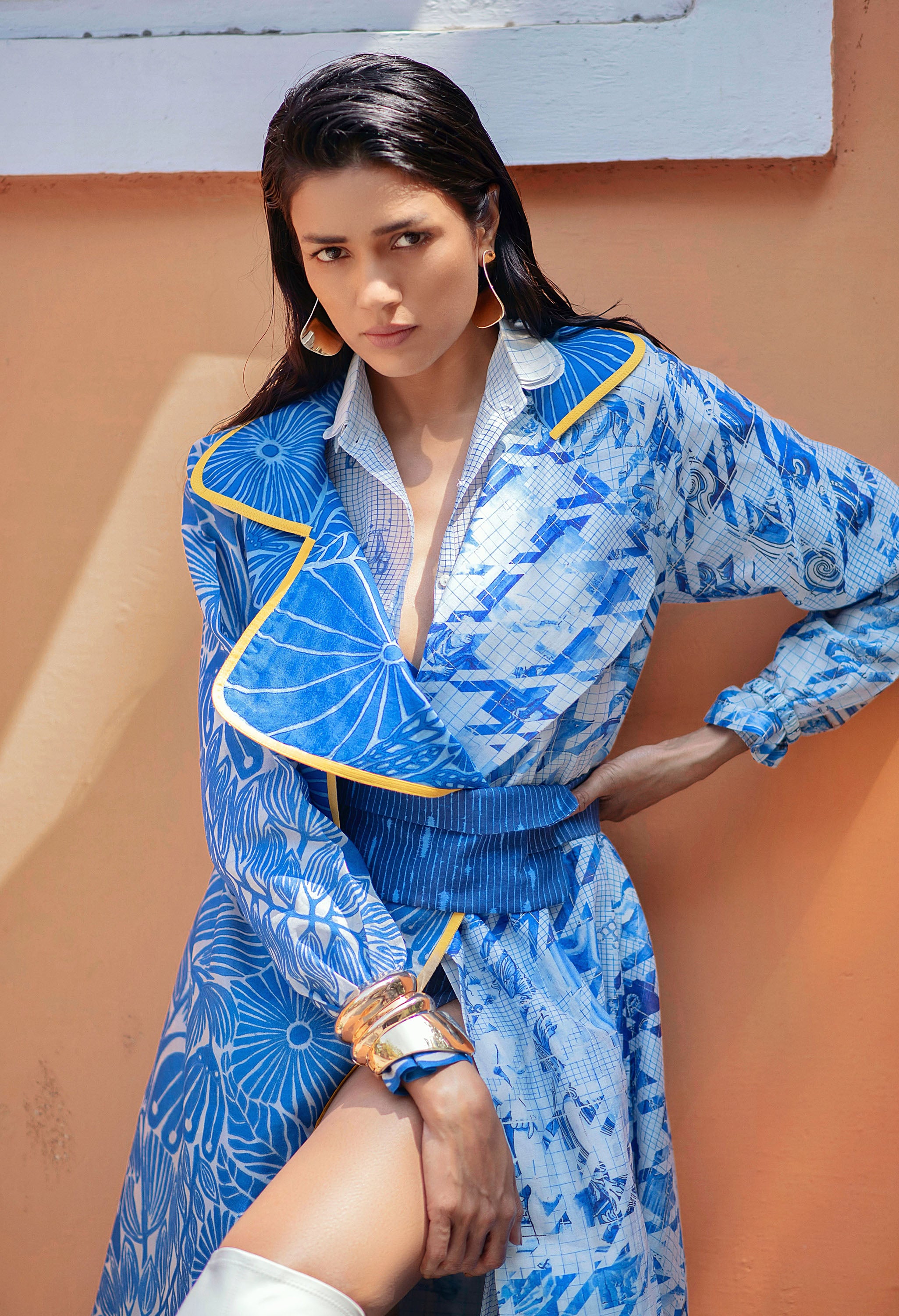 CUTWORK/PRINTED TRENCH WITH SCOOTER PRINTED CHANDERI SHIRT WITH BELT