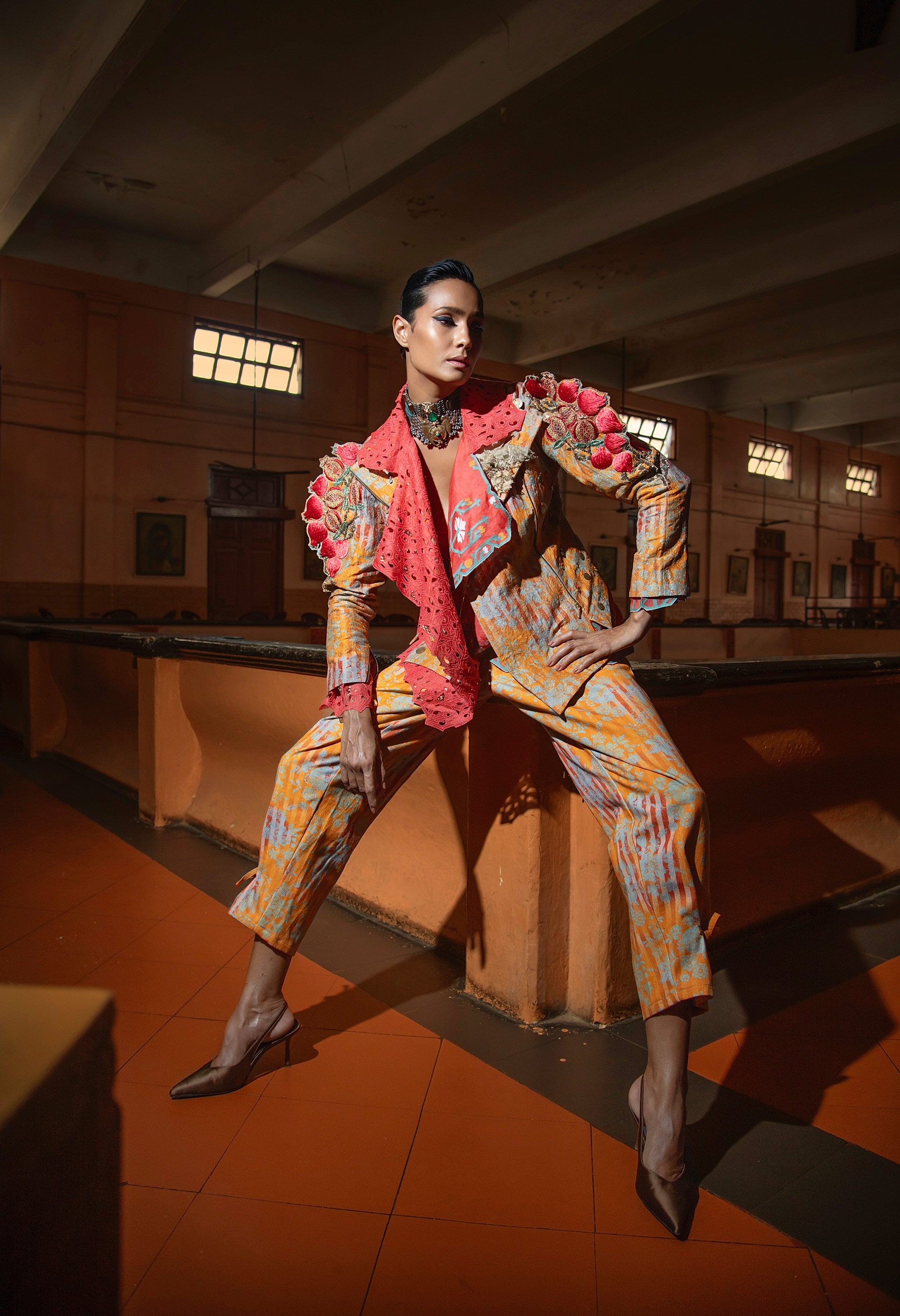 EMB ORGANZA SHORT TRENCH + 3D POMEGRANTE EMB QUILTED JACKET + STRIPED CARROT FIT DENIMS