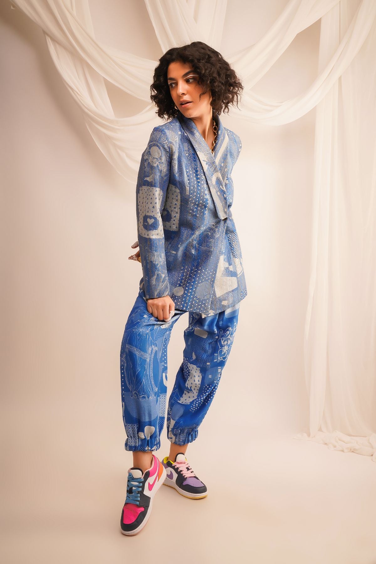 GOLD ZARI QUILTED JACKET WITH PRINTED JOGGERS