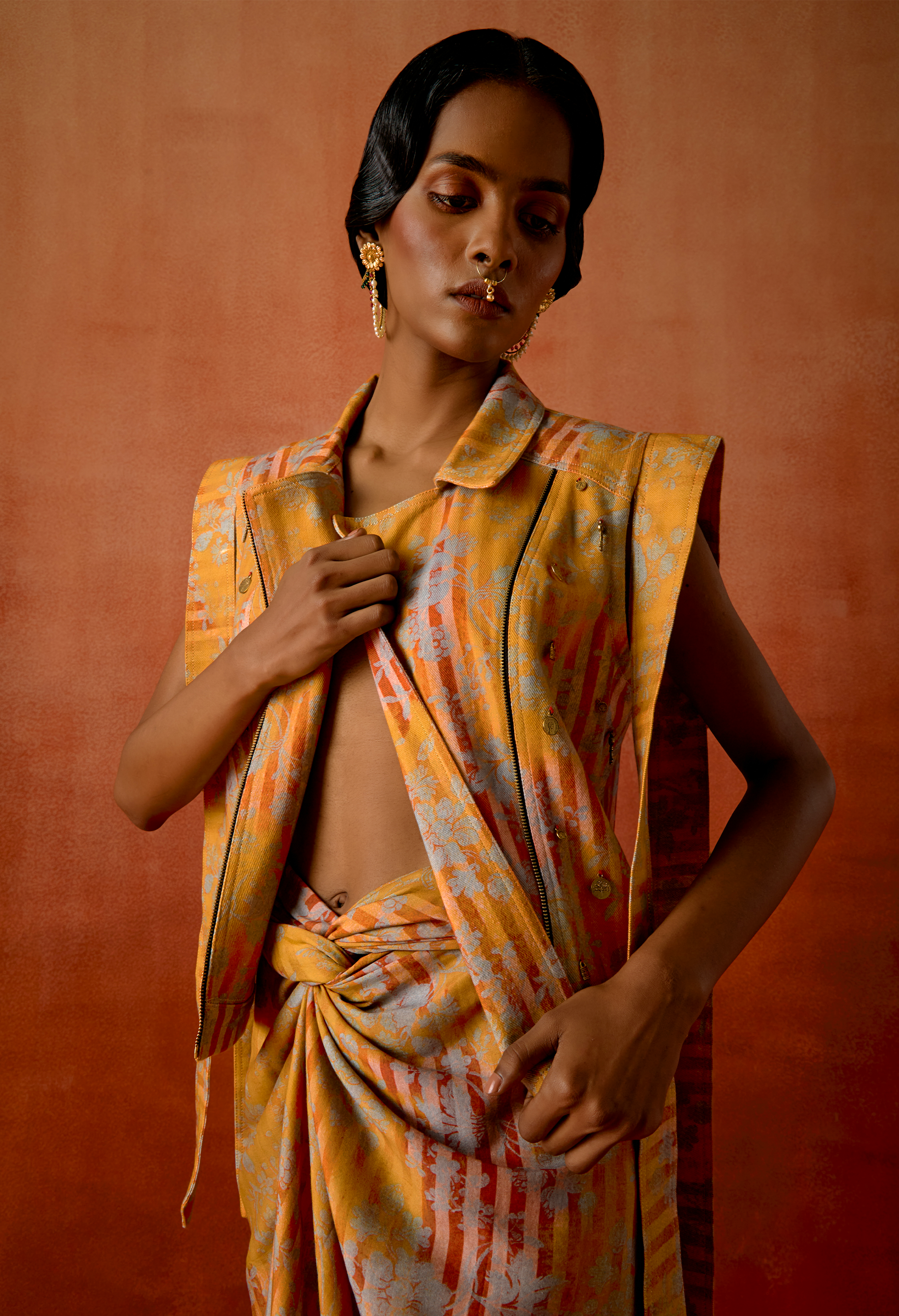 STRIPED SLEEVLESS DENIM JACKET + KNOTTED PULL UP SKIRT