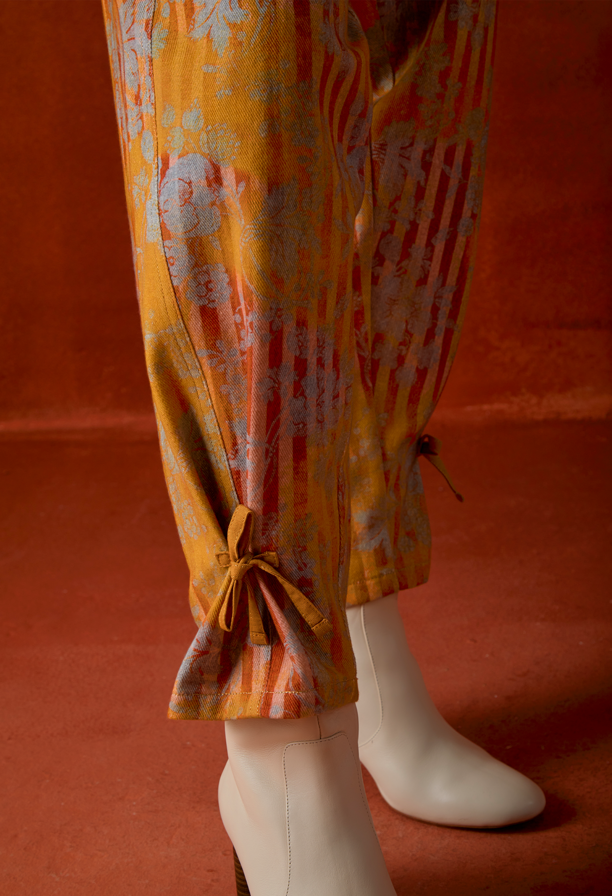 EMB TRI COLOR SHIRT WITH PRINTED DENIM PANTS