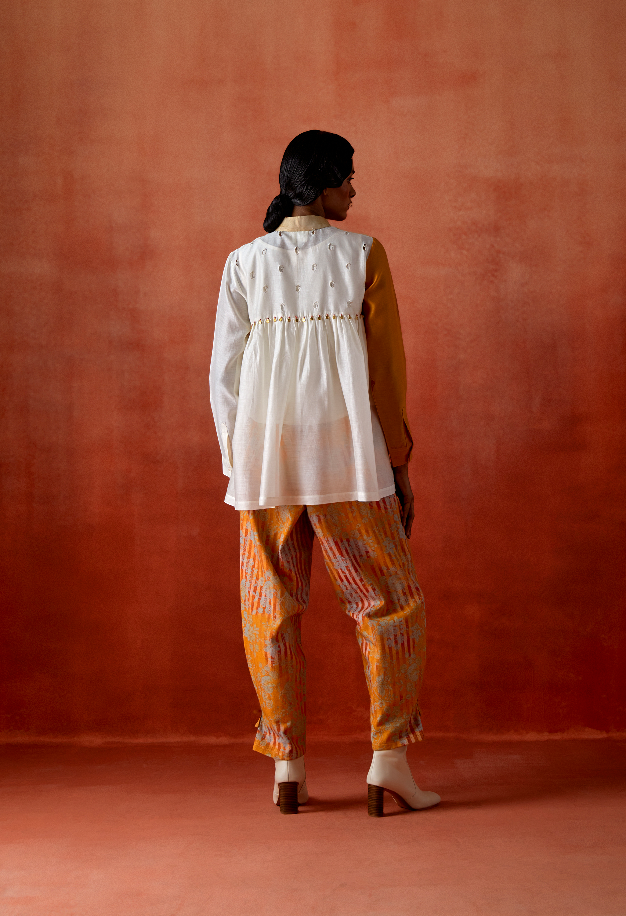 EMB TRI COLOR SHIRT WITH PRINTED DENIM PANTS
