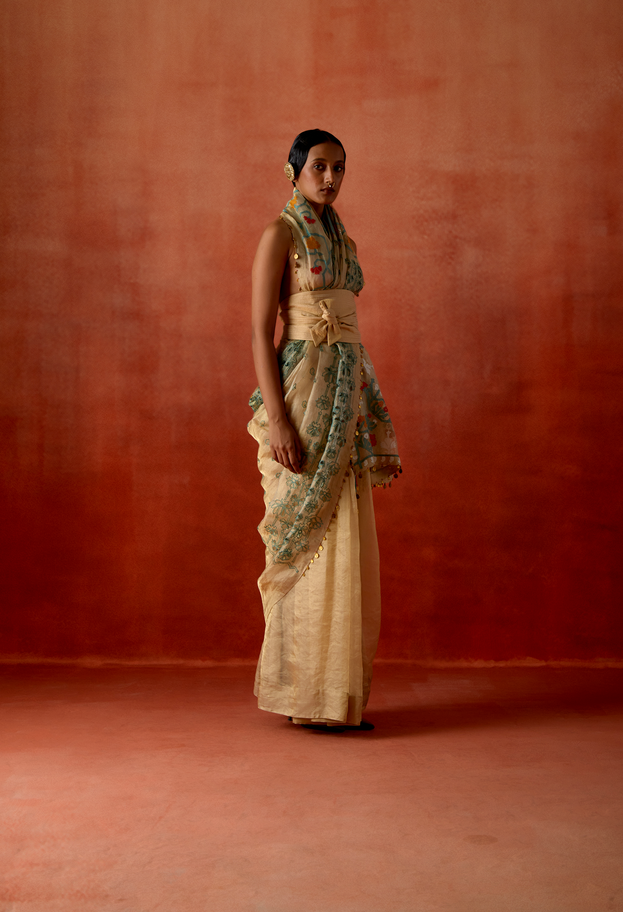 EMBROIDERED GOLD TISSUE SARI WITH GOLD OB BELT