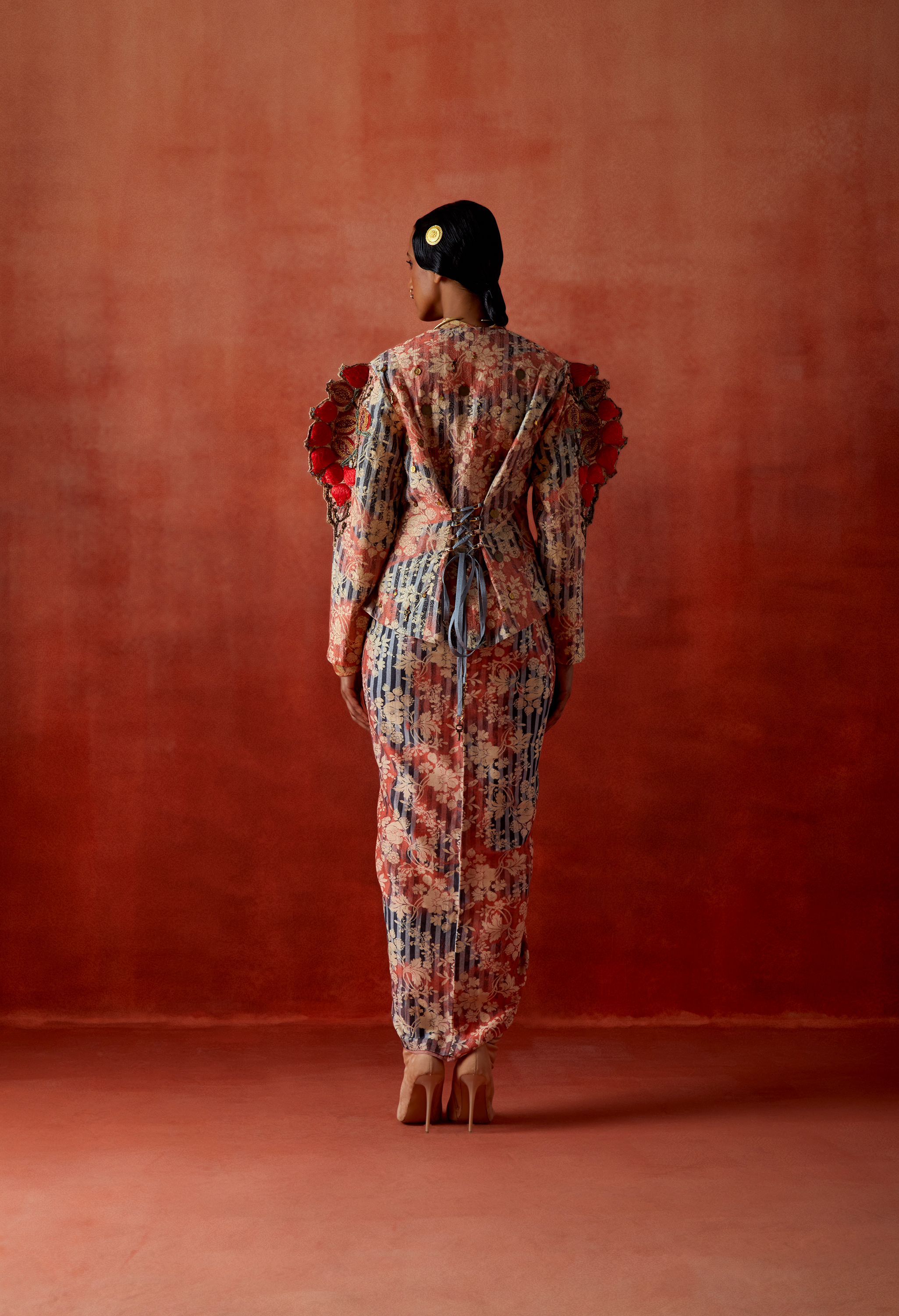 3D POMEGRANATE EMB QUILTED JACKET WITH PULL UP KNOTTED SKIRT