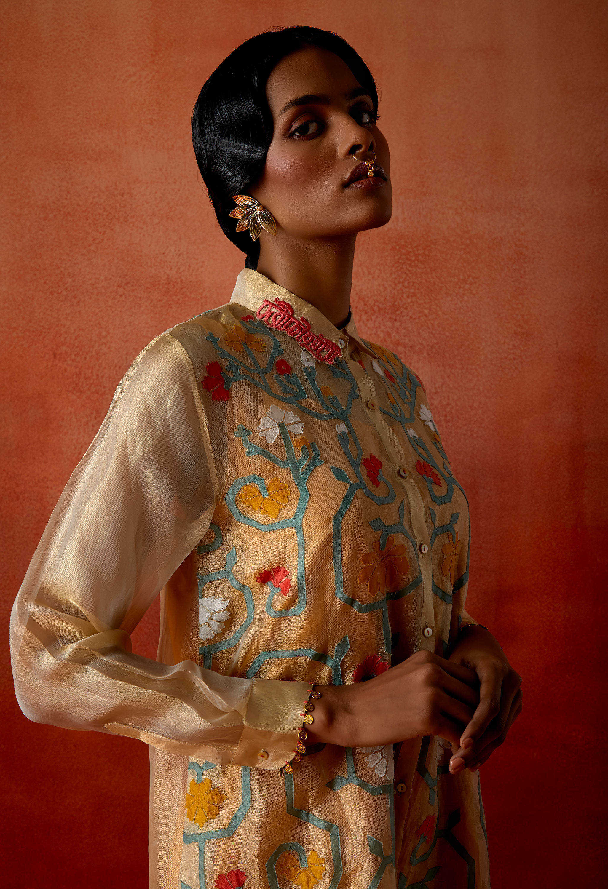 EMB GOLD TISSUE SHIRT WITH INNER