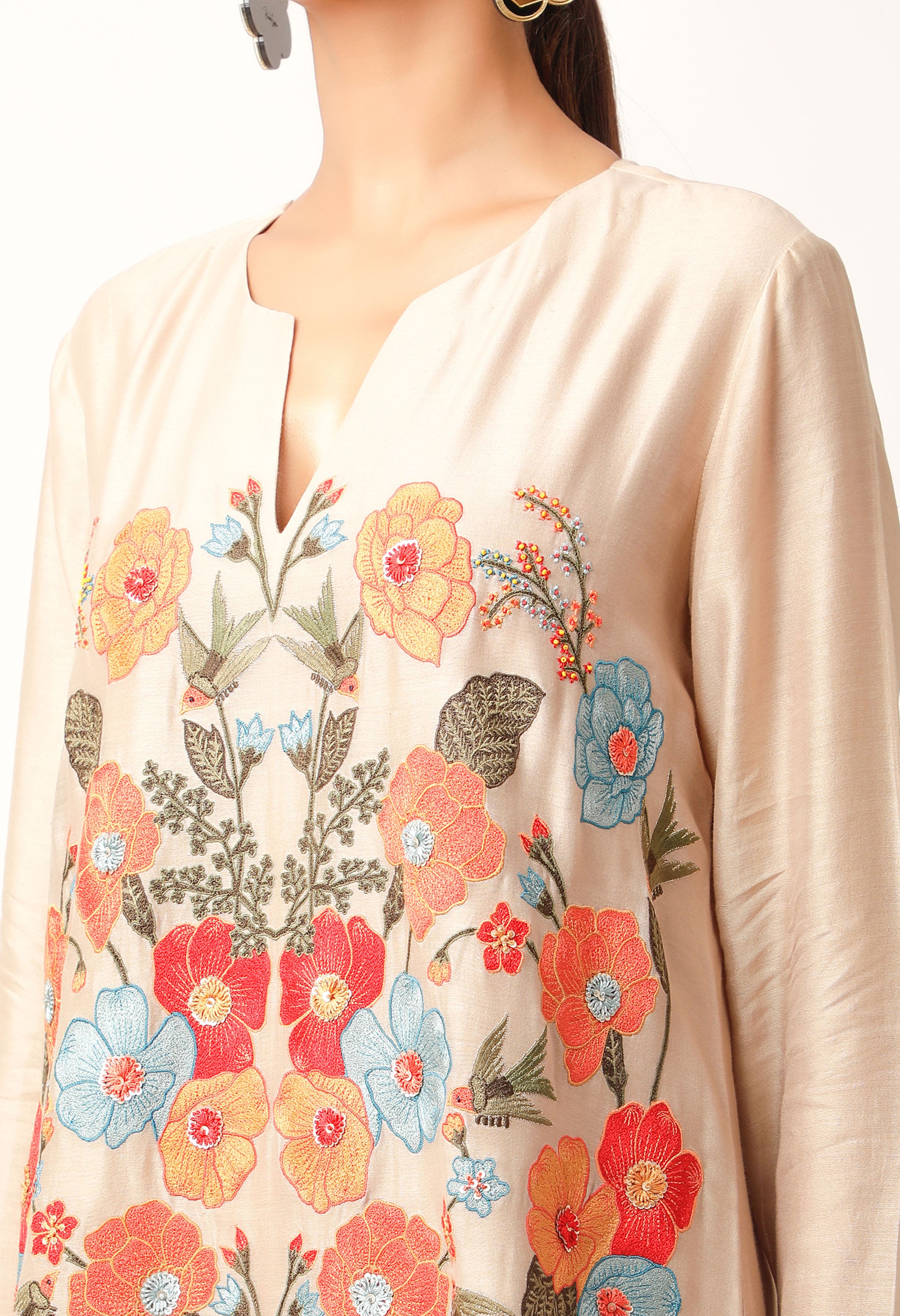 FOLIAGE EMBROIDERED STRAIGHT KURTA WITH PANTS