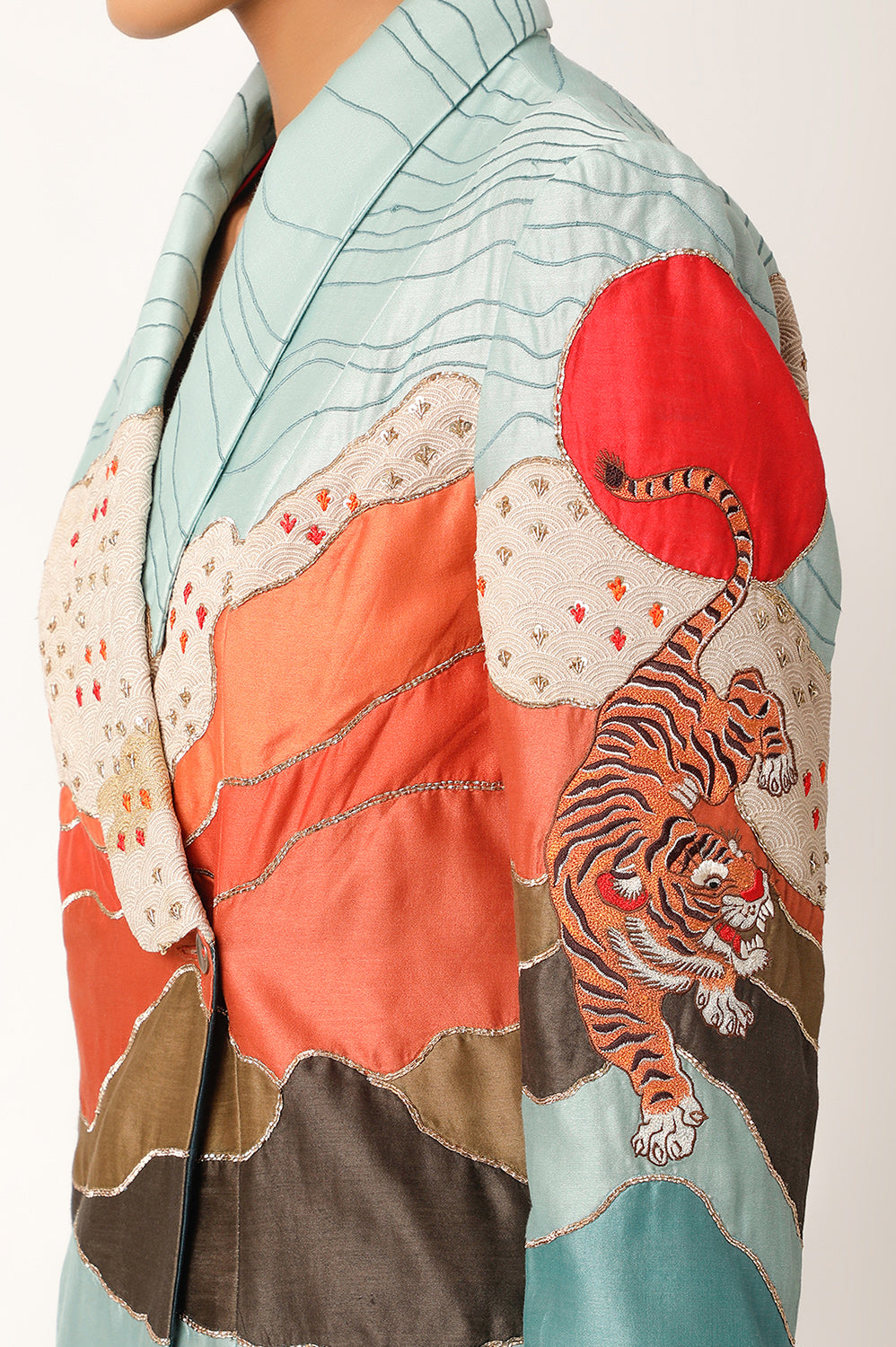 LANDSCAPE TEXTURED JACKET WITH VELVET JOGGERS