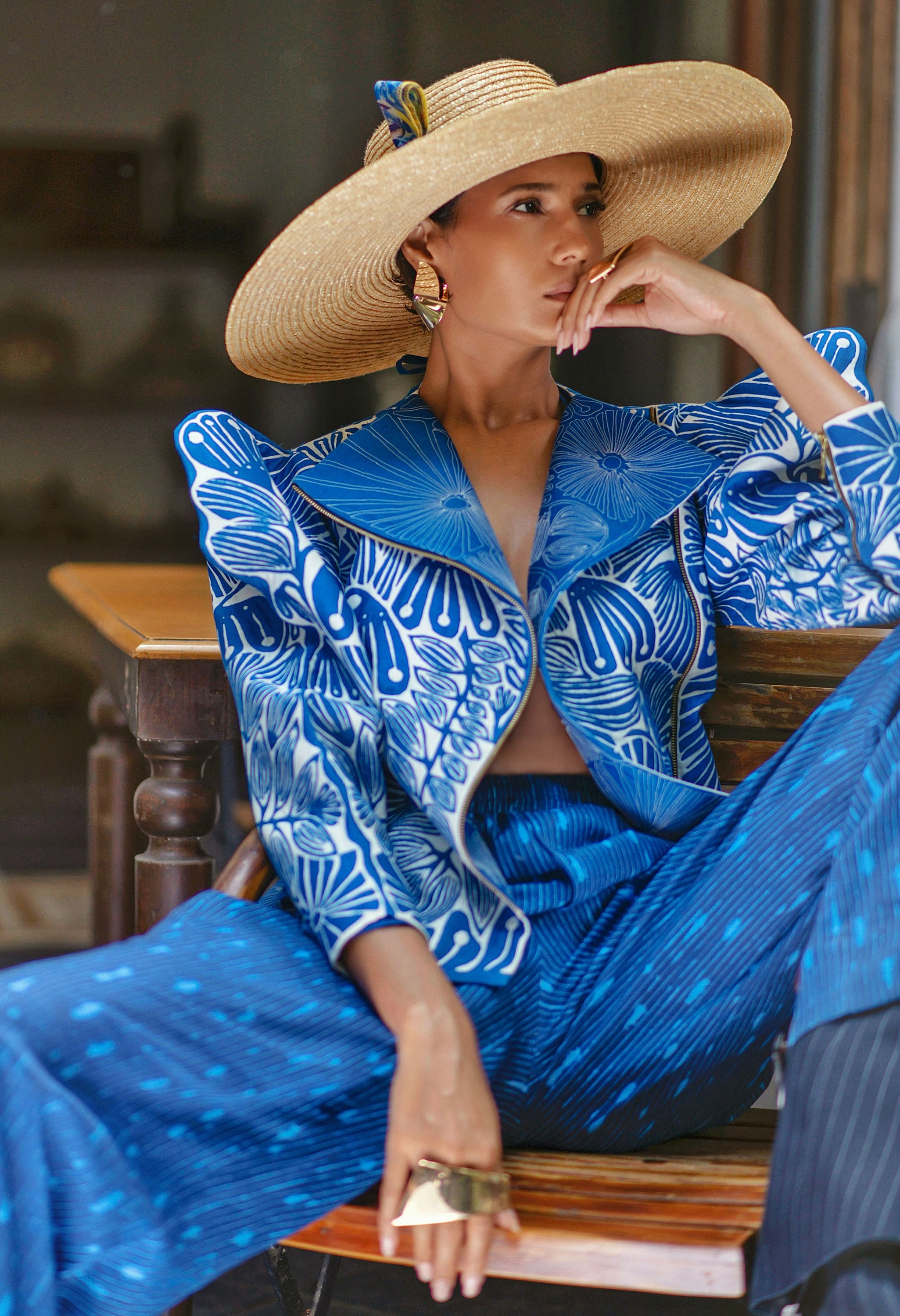 3D SLEEVES FLORAL CUTWORK JACKET