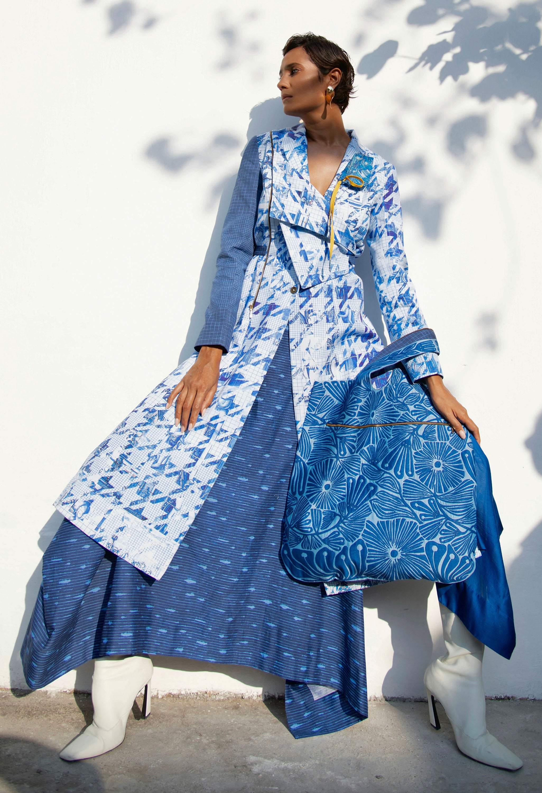 PRINTED LONG JACKET WITH ATTACHED TOTE