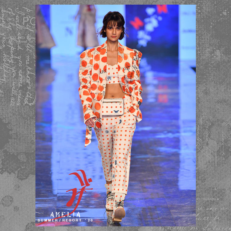 RUNWAY LOOK 1