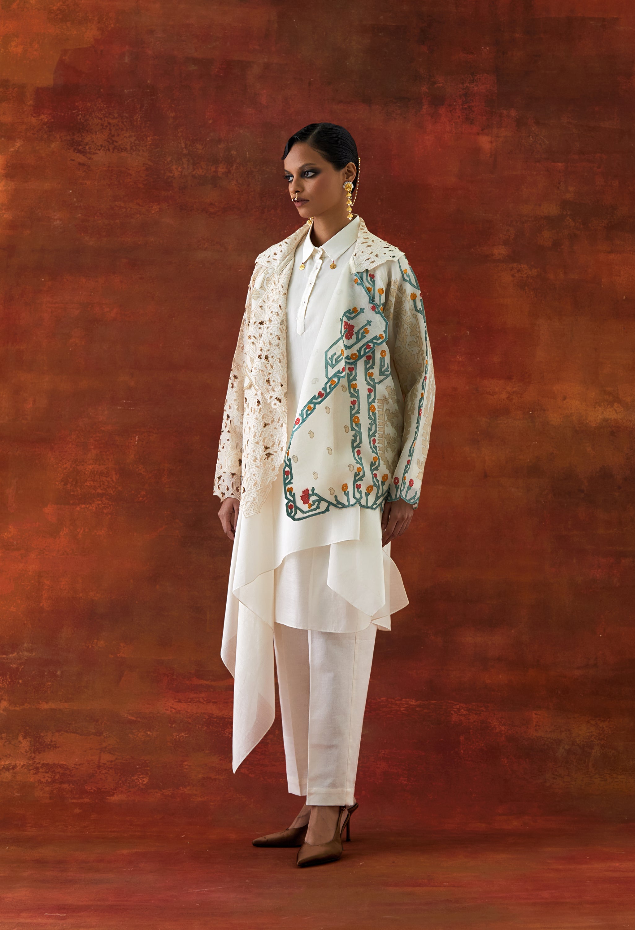 EMB ORGANZA SHORT TRENCH WITH DRAPED SHIRT AND PANTS