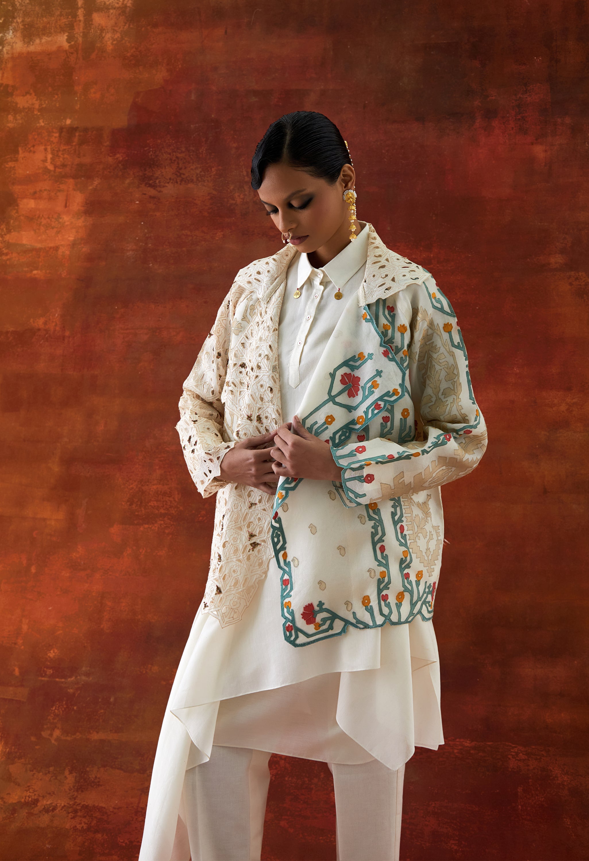 EMB ORGANZA SHORT TRENCH WITH DRAPED SHIRT AND PANTS