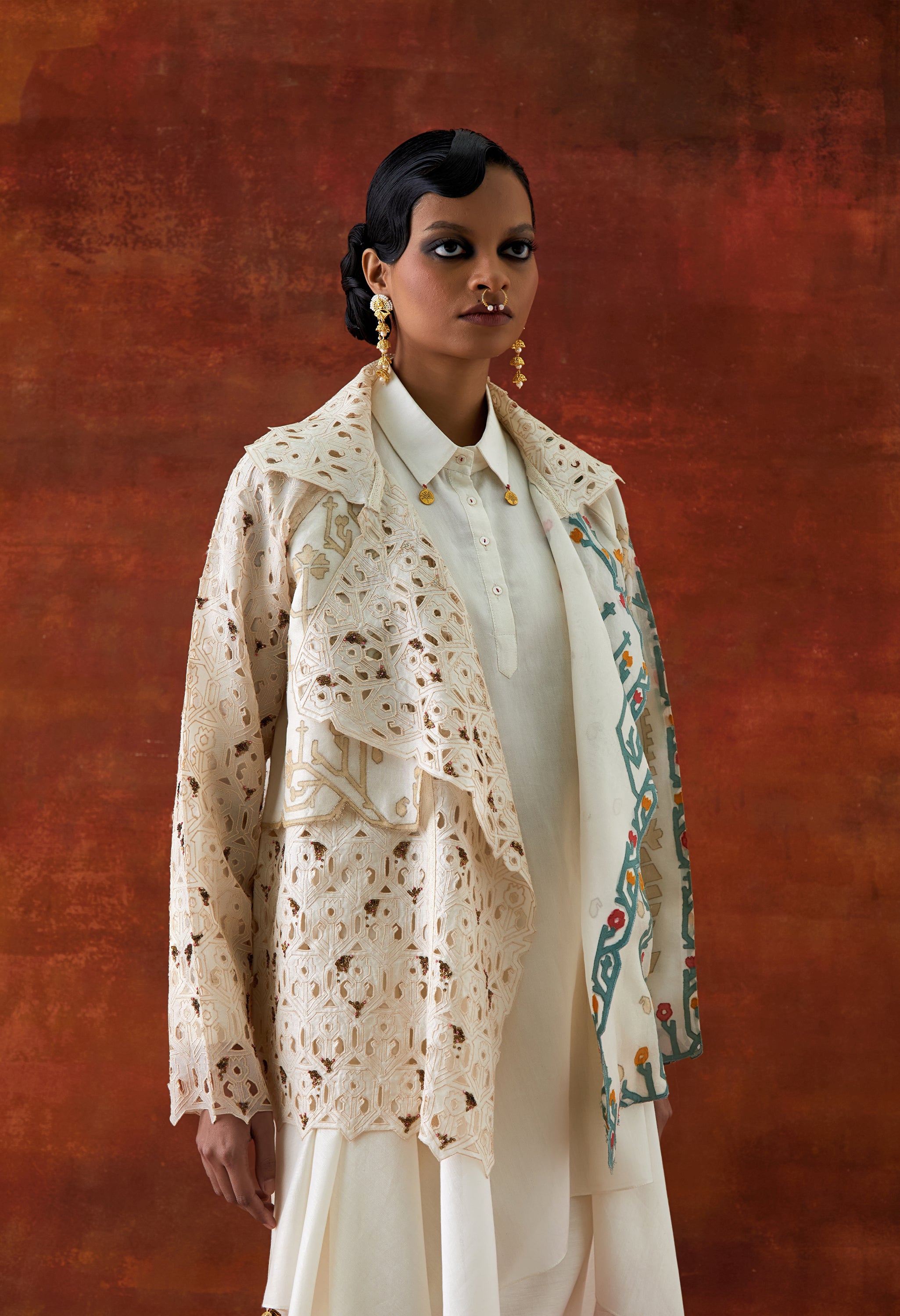 EMB ORGANZA SHORT TRENCH WITH DRAPED SHIRT AND PANTS