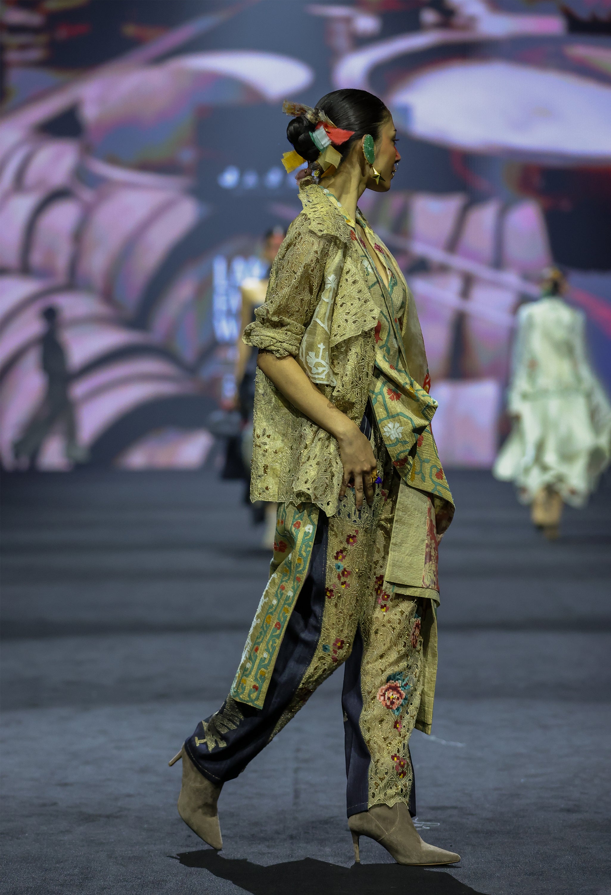 LONG EMB GOLD JACKET COMBINED WITH EMB GOLD SHORT TRENCH + EMB CORSET BELT + EMB GOLD/DENIM BARREL FIT PANTS