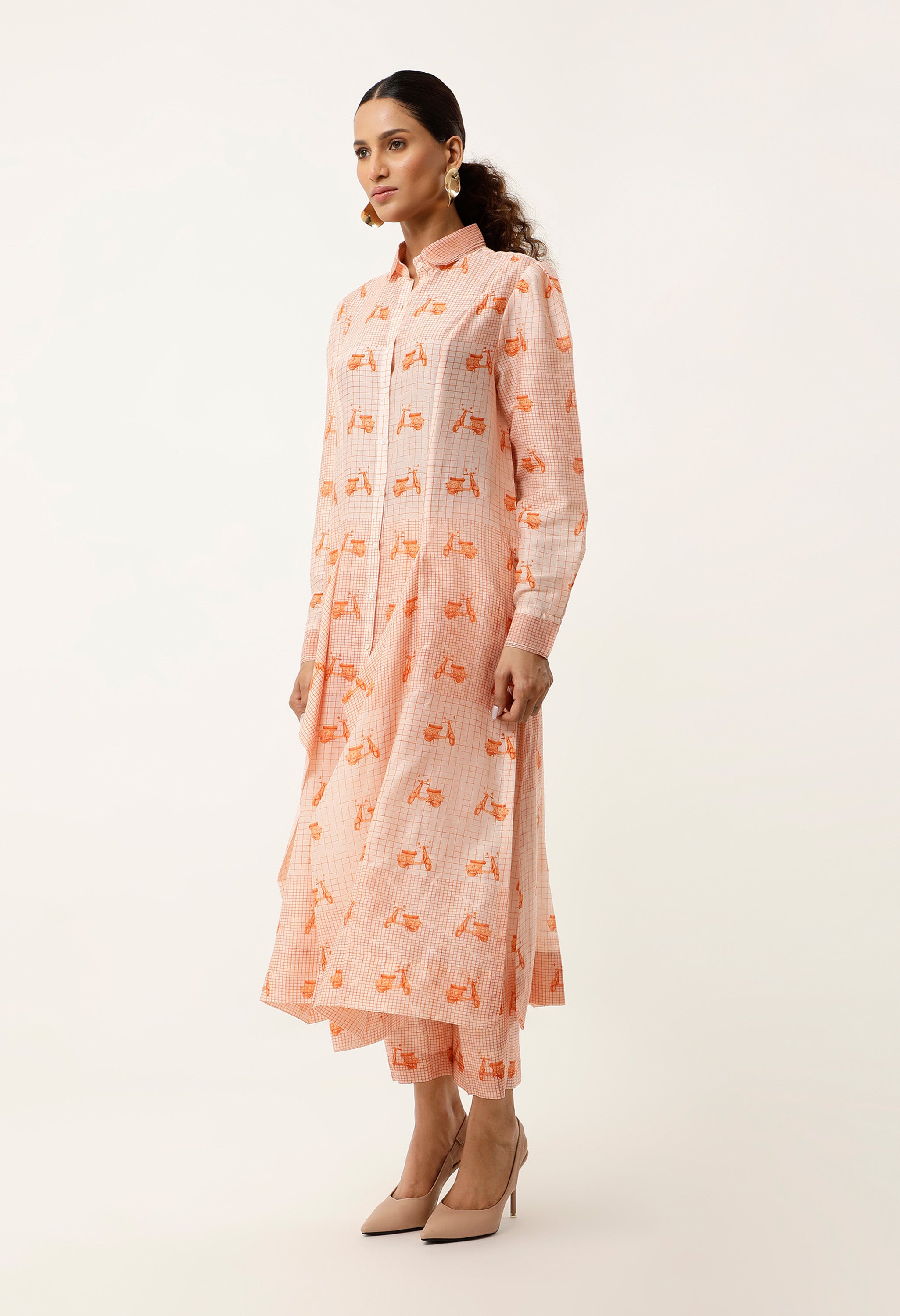 ASSYMTRICAL SCOOTER PRINTED CHANDERI SHIRT WITH PANTS AND INNER