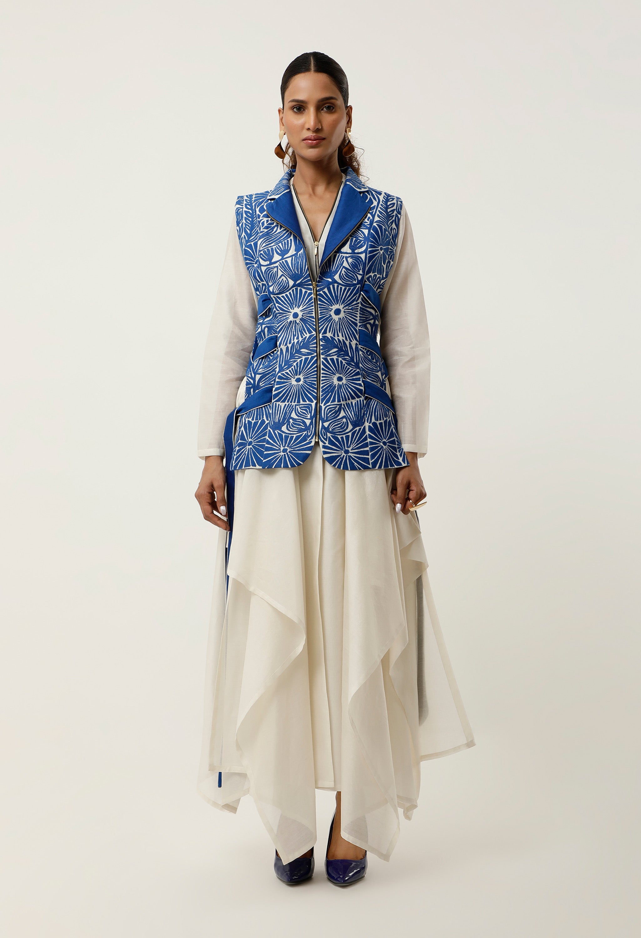SIDE TIE UP CUTWORK JACKET WITH DRAPED INNER AND PANTS