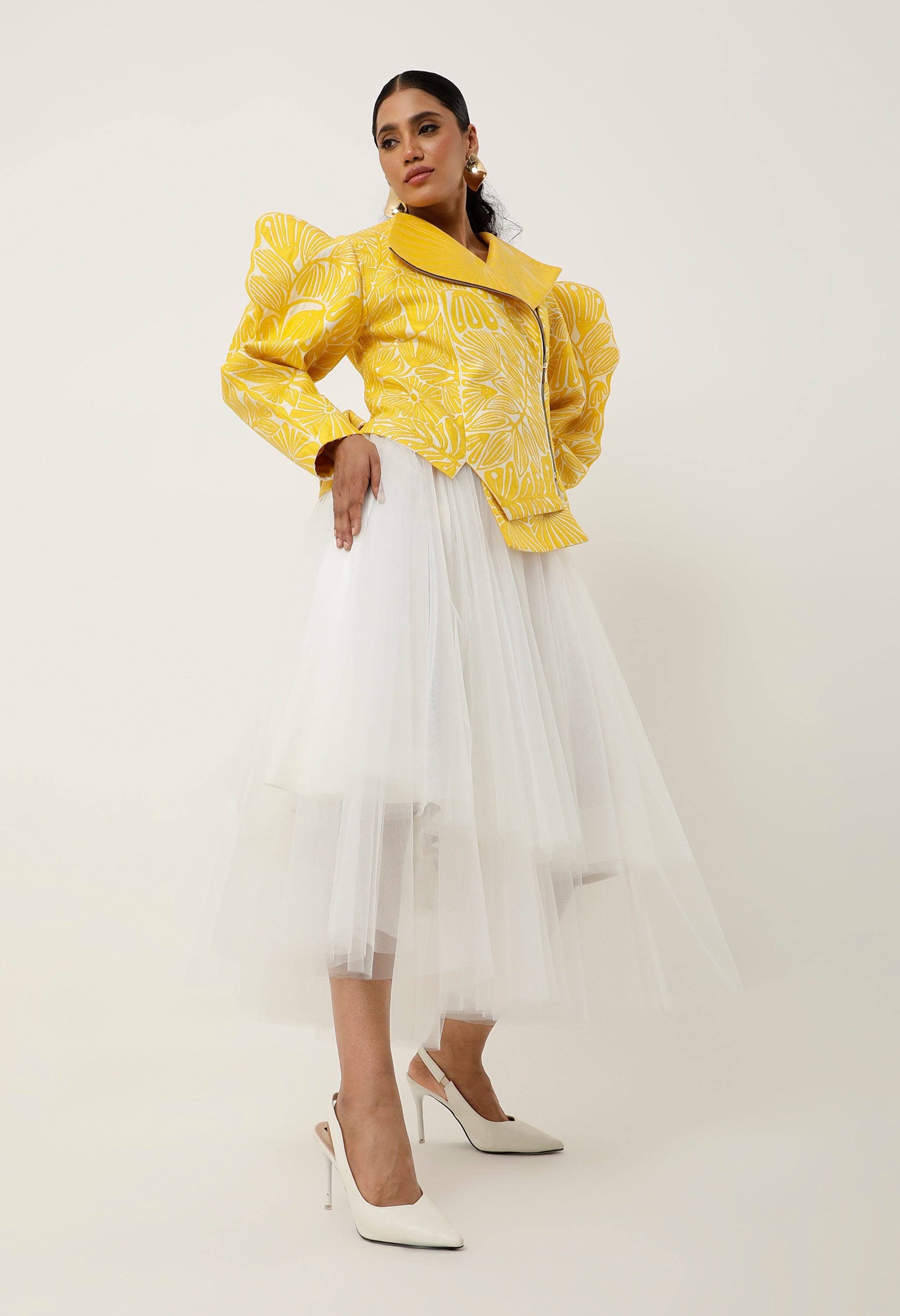 3D SLEEVED FLORAL CUTWORK JACKET WITH DOUBLE LAYER TULLE