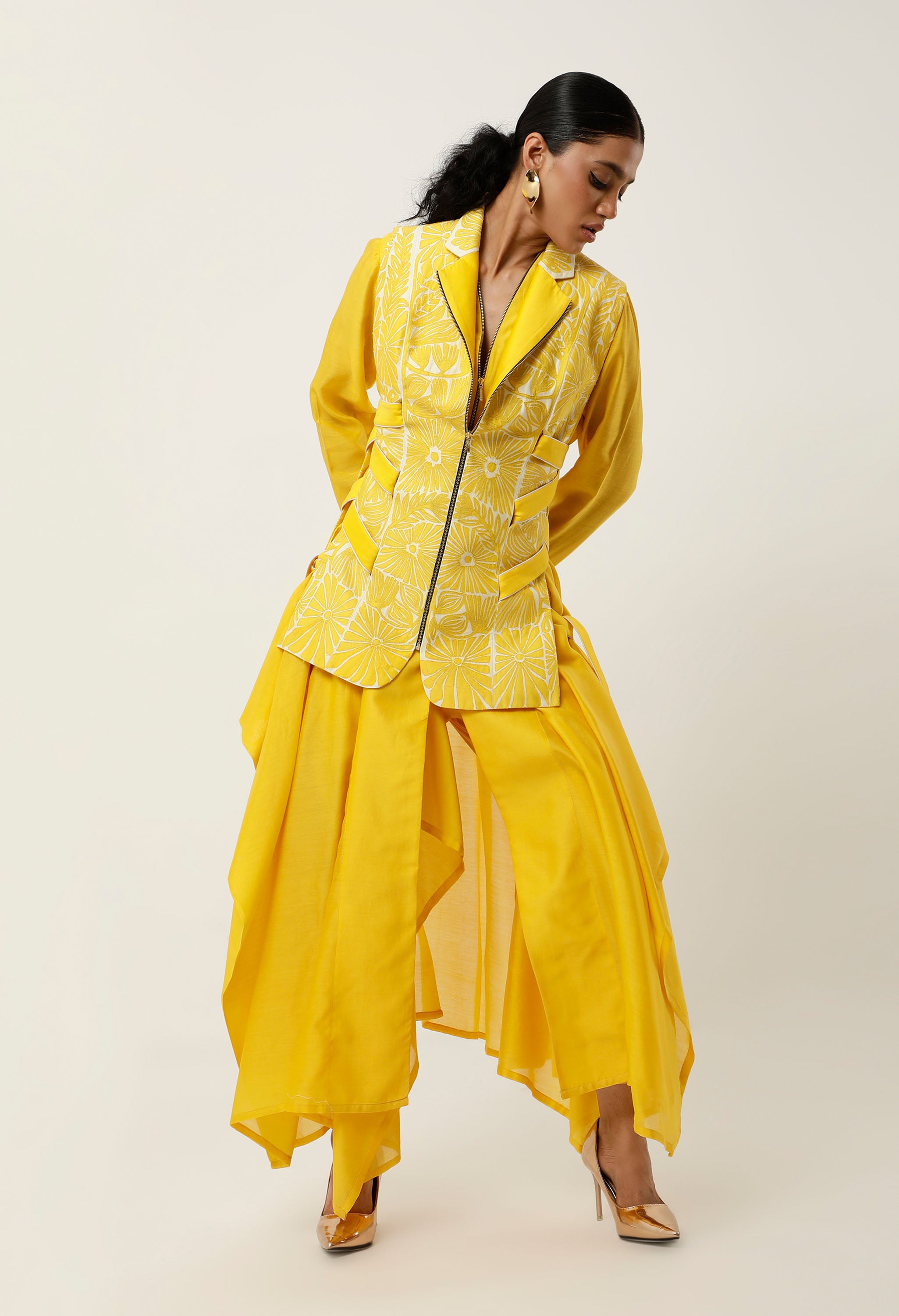 SIDE TIE UP CUTWORK JACKET WITH DRAPED INNER AND PANTS