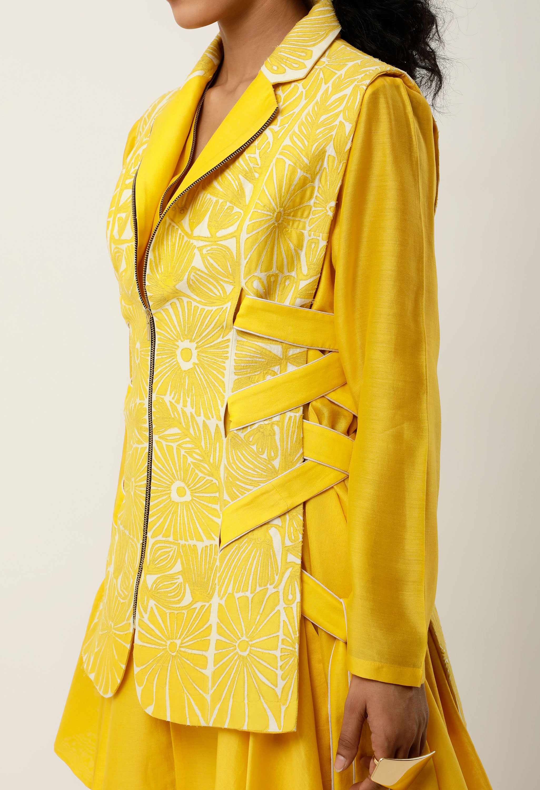 SIDE TIE UP CUTWORK JACKET WITH DRAPED INNER AND PANTS