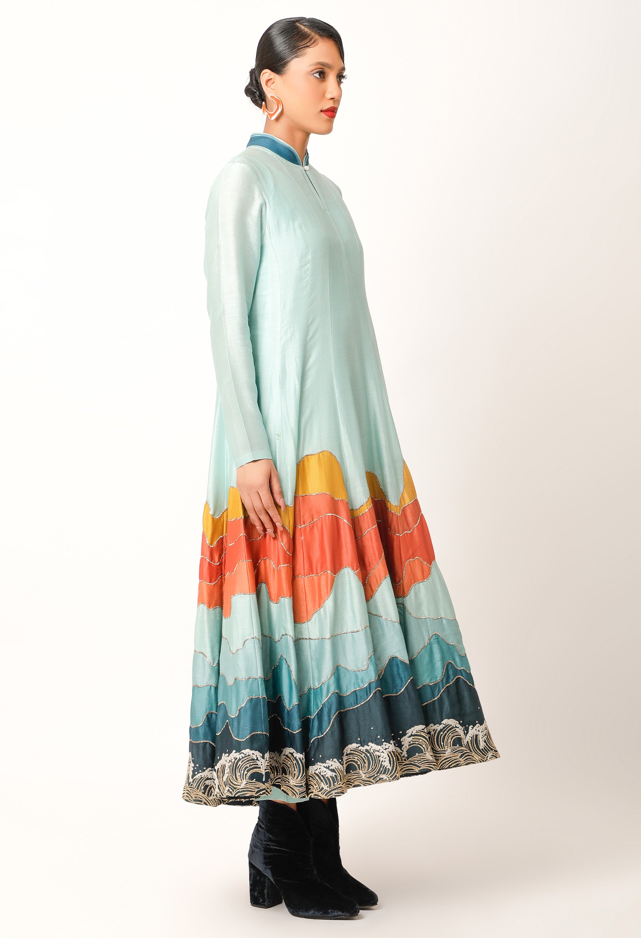 LANDSCAPE EMBROIDERED ZIPPERED KALIDAR WITH PANTS