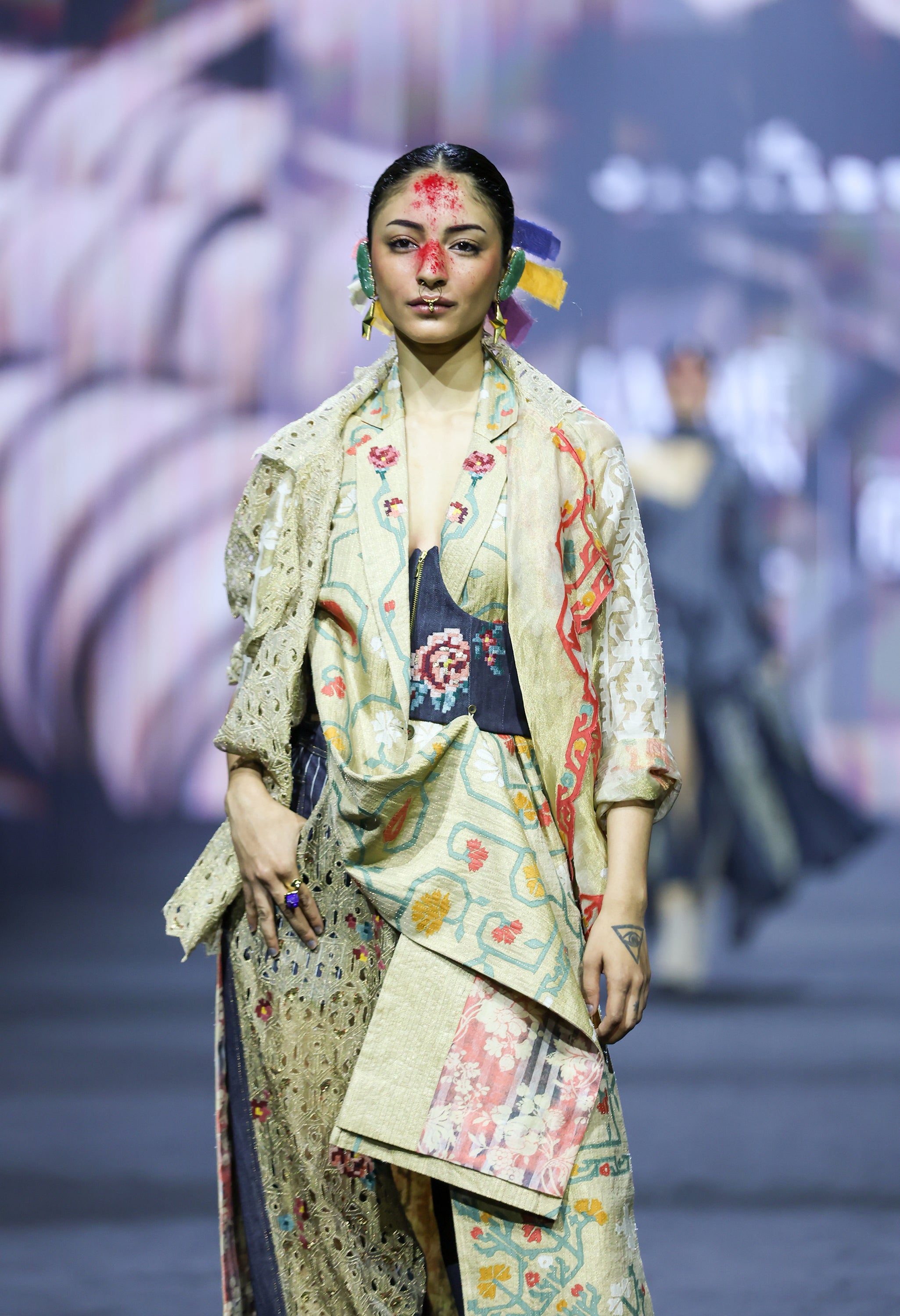 LONG EMB GOLD JACKET COMBINED WITH EMB GOLD SHORT TRENCH + EMB CORSET BELT + EMB GOLD/DENIM BARREL FIT PANTS
