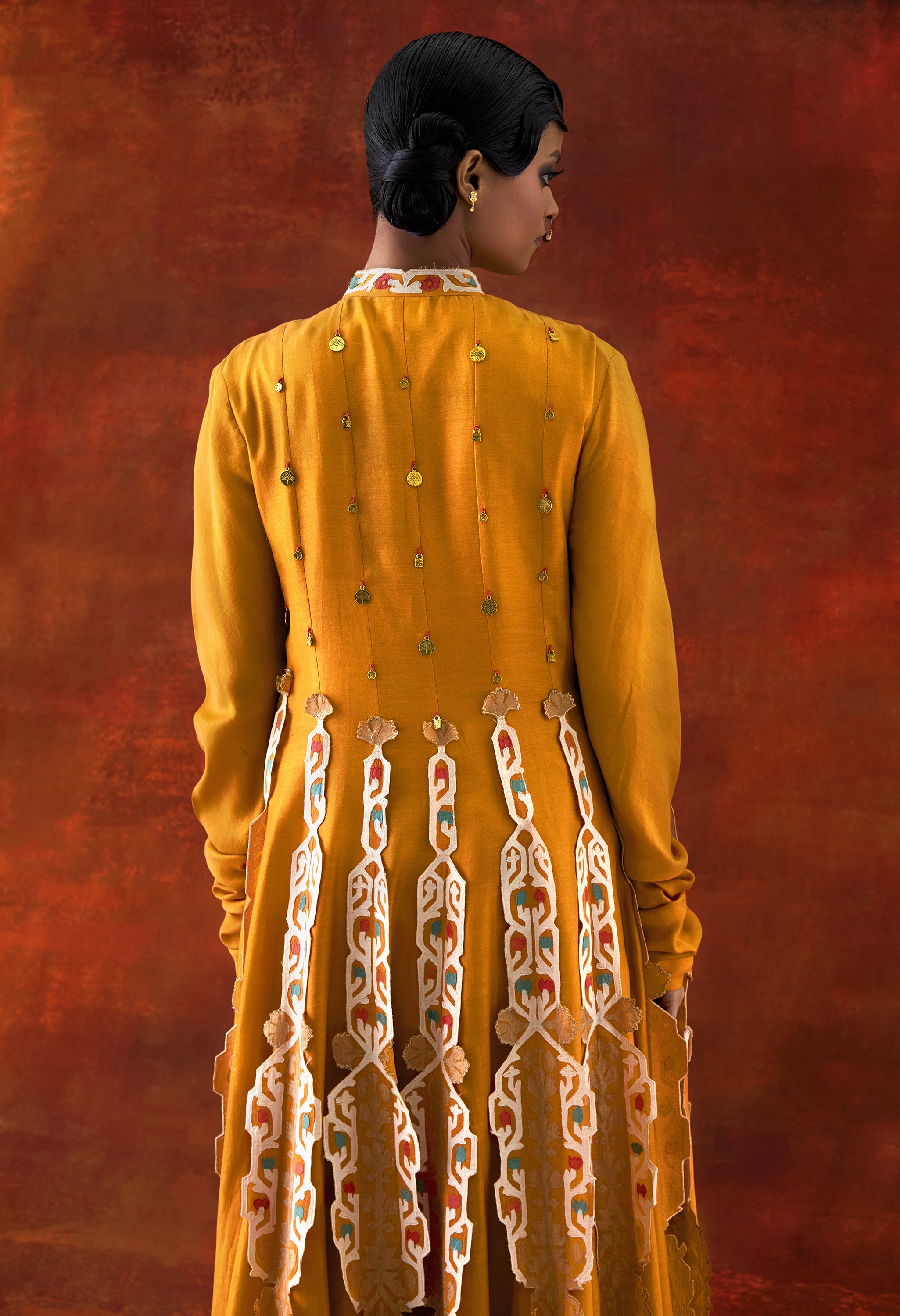EMBROIDERED KALIDAR WITH SLEEVLESS INNER