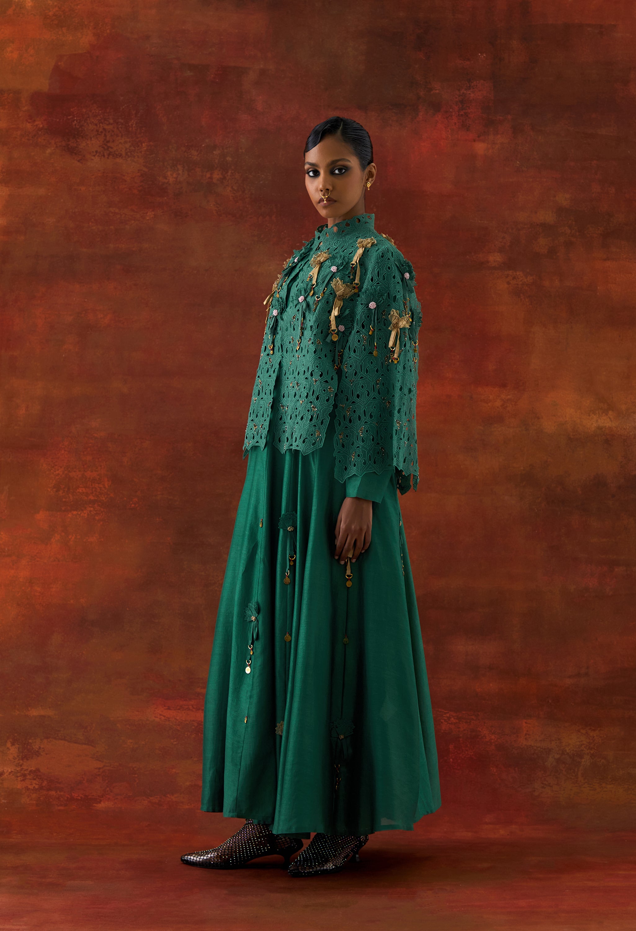 EMBROIDERED CUTWORK CAPE WITH 3D FLOWER KALIDAR