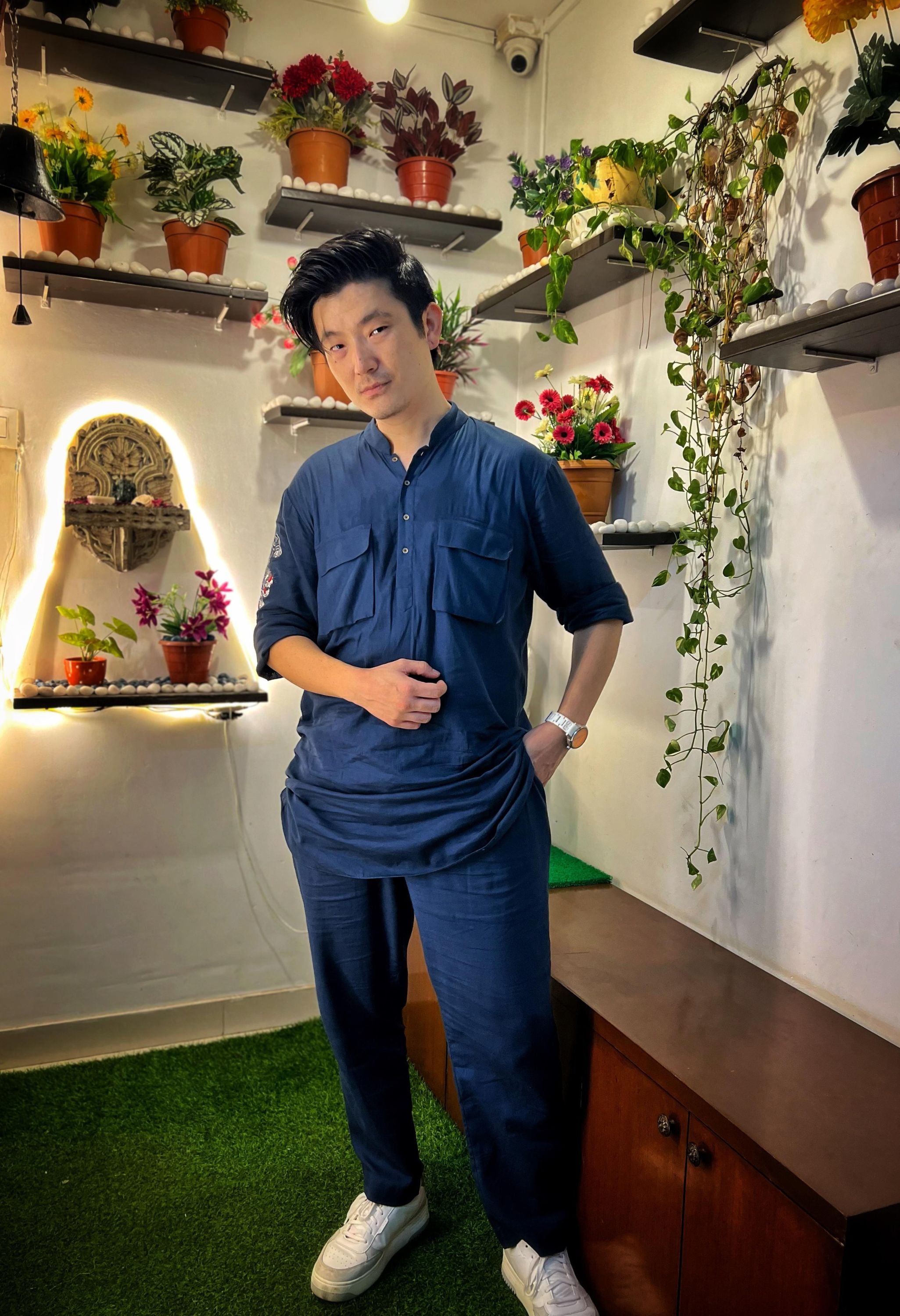 LINEN KURTA SET WITH TIGER EMB DETAILED SLEEVES