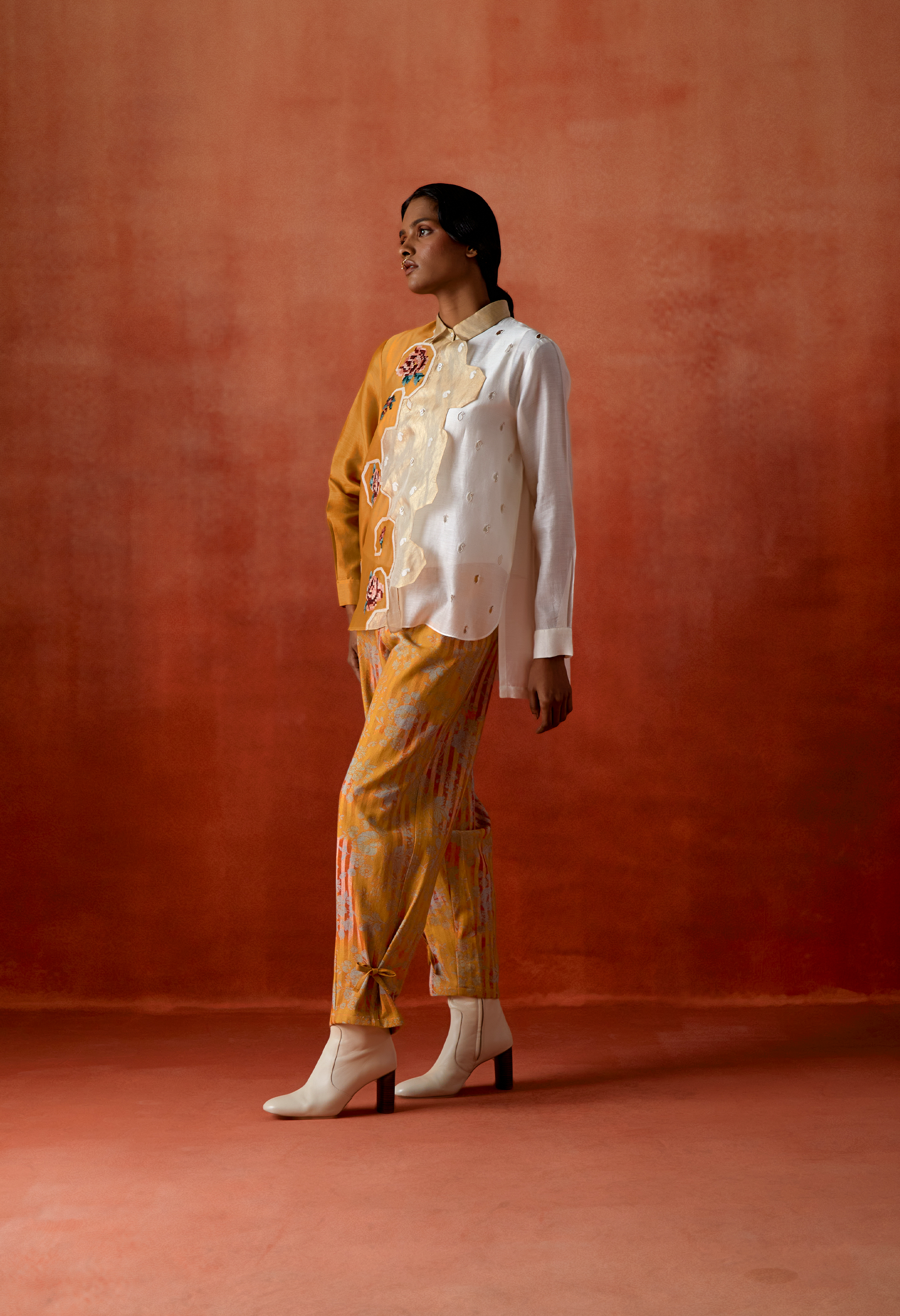 EMB TRI COLOR SHIRT WITH PRINTED DENIM PANTS