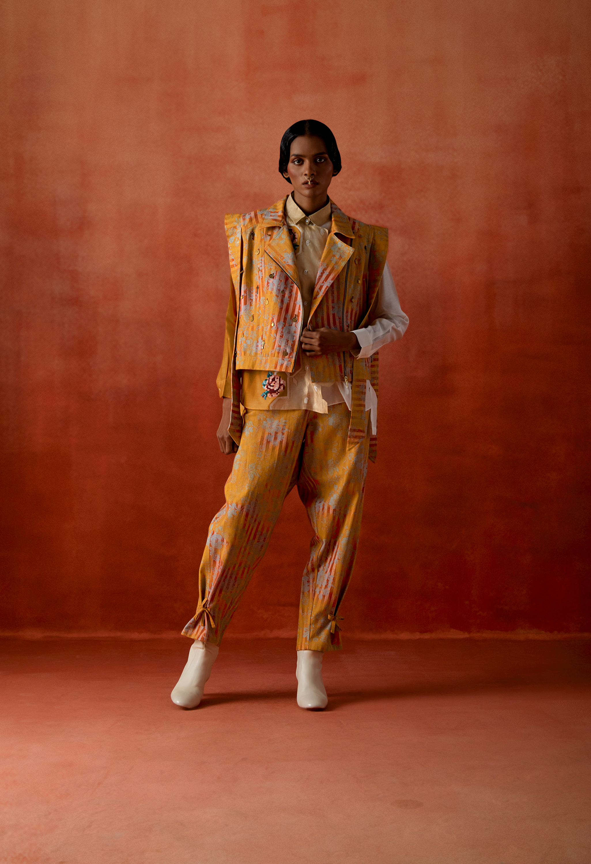 EMB TRI COLOR SHIRT WITH PRINTED DENIM PANTS AND BIKER JACKET