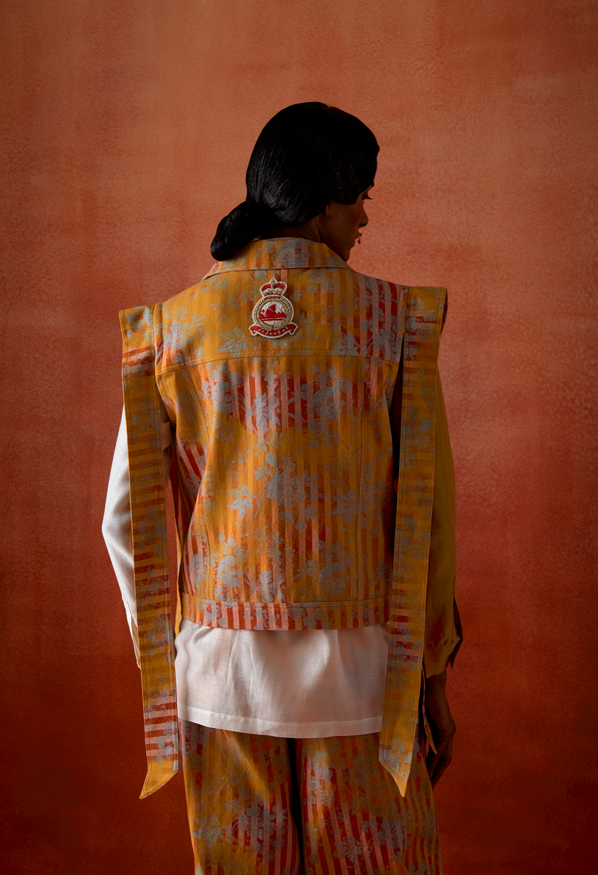 EMB TRI COLOR SHIRT WITH PRINTED DENIM PANTS AND BIKER JACKET