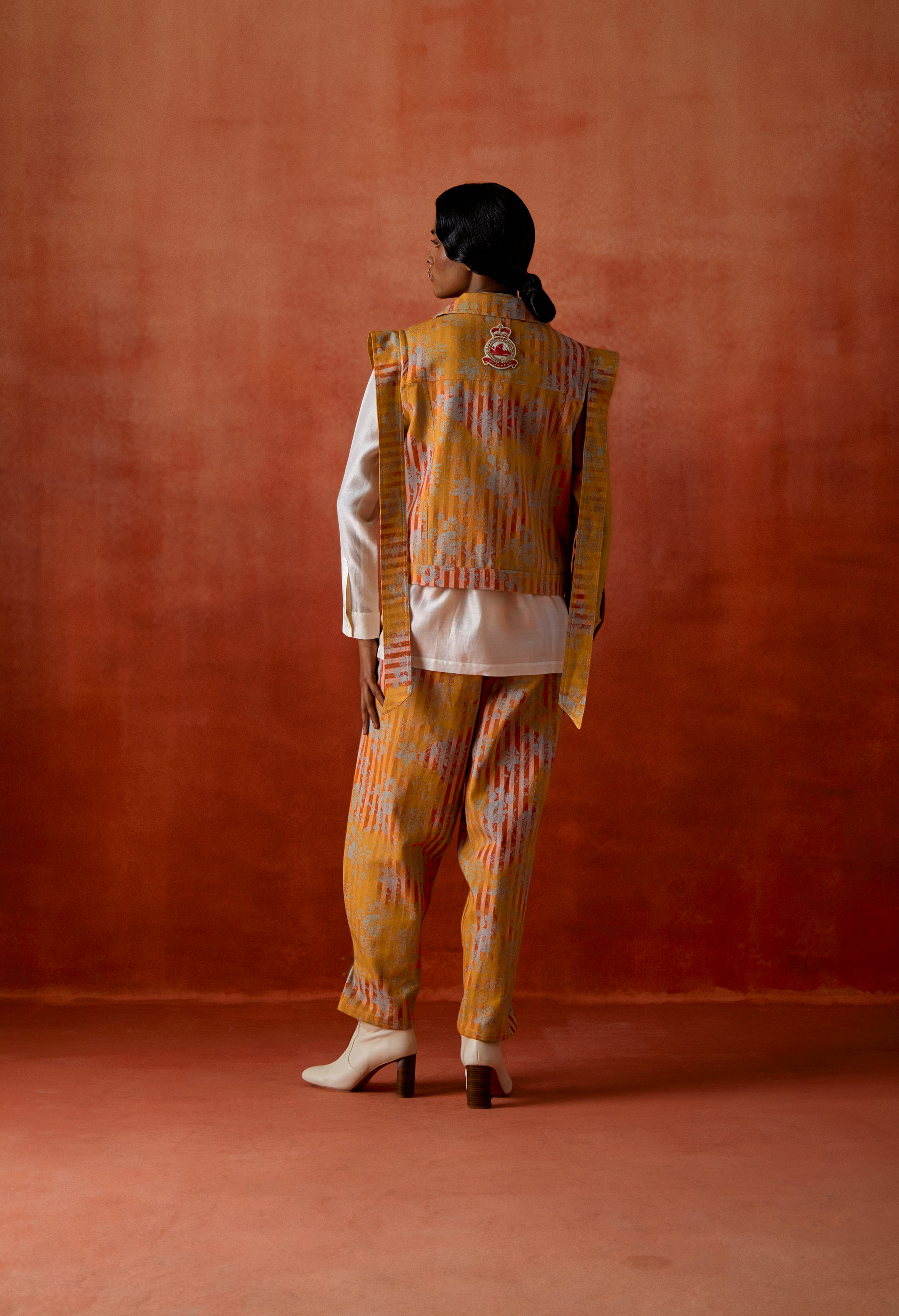 EMB TRI COLOR SHIRT WITH PRINTED DENIM PANTS AND BIKER JACKET