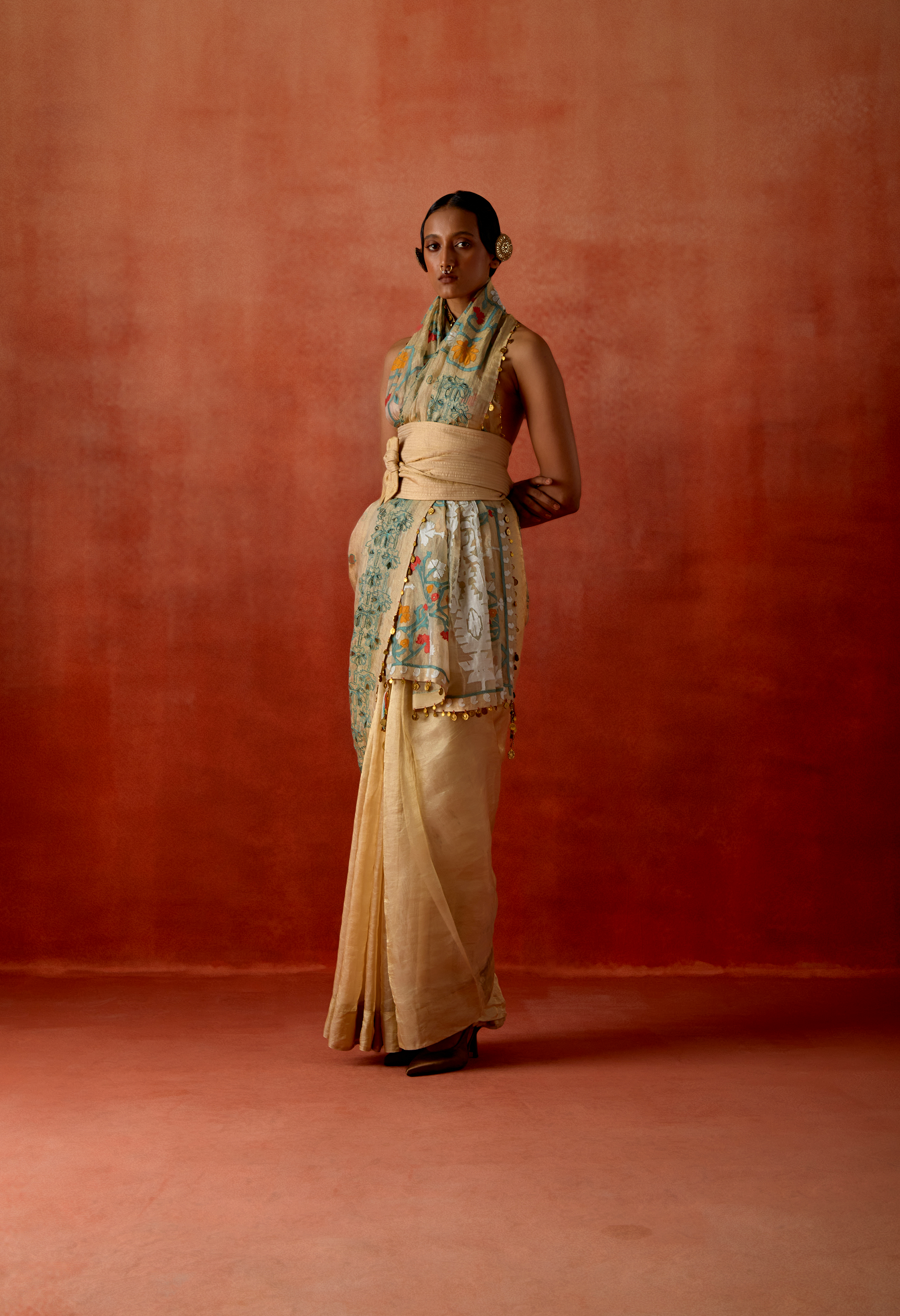 EMBROIDERED GOLD TISSUE SARI WITH GOLD OB BELT