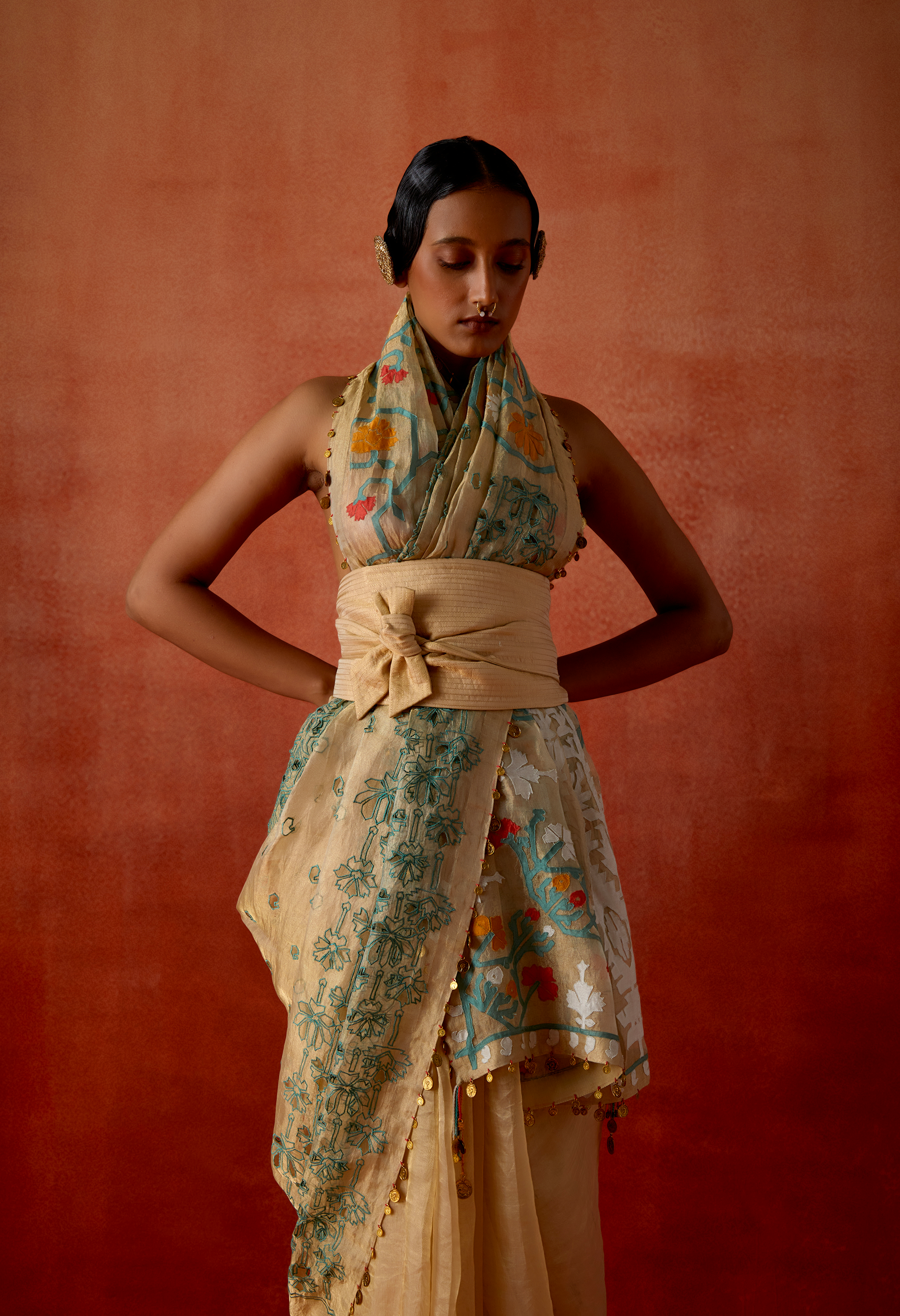 EMBROIDERED GOLD TISSUE SARI WITH GOLD OB BELT