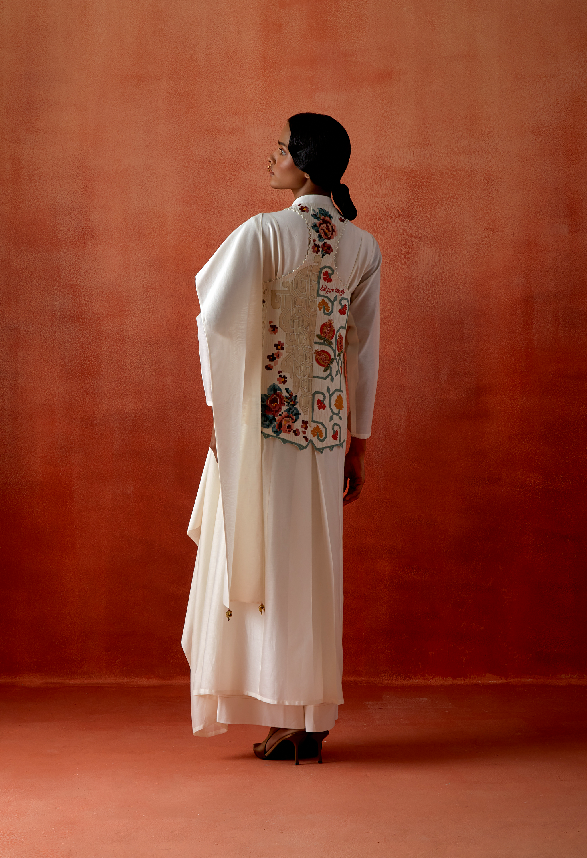 ANGRAKHA STYLE JACKET WITH ZIPPERED KURTA AND PANTS