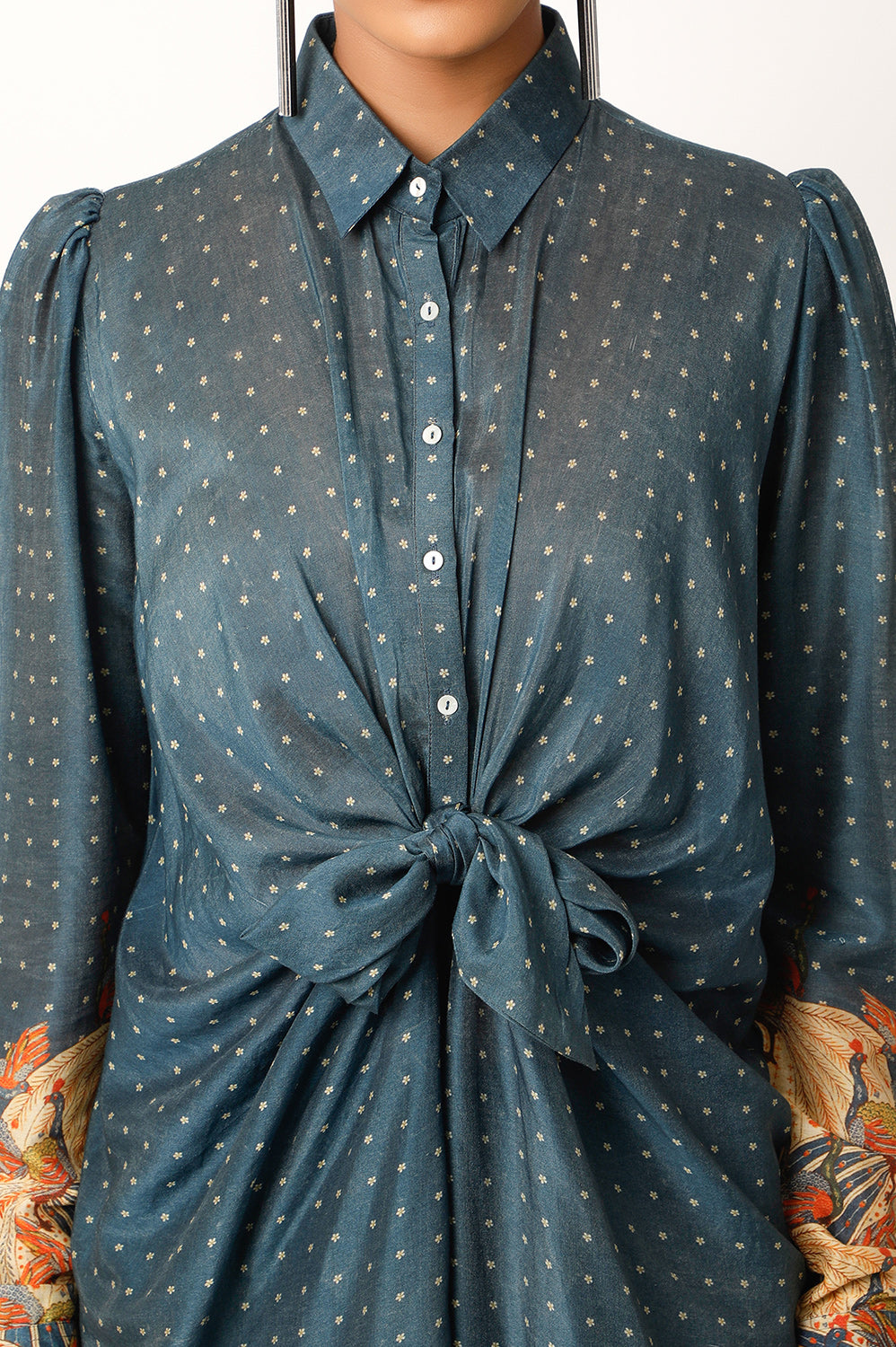 PRINTED KNOTTED SHIRT