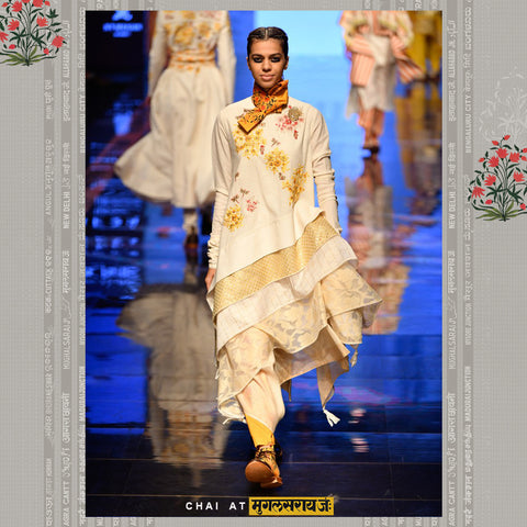RUNWAY LOOK 2